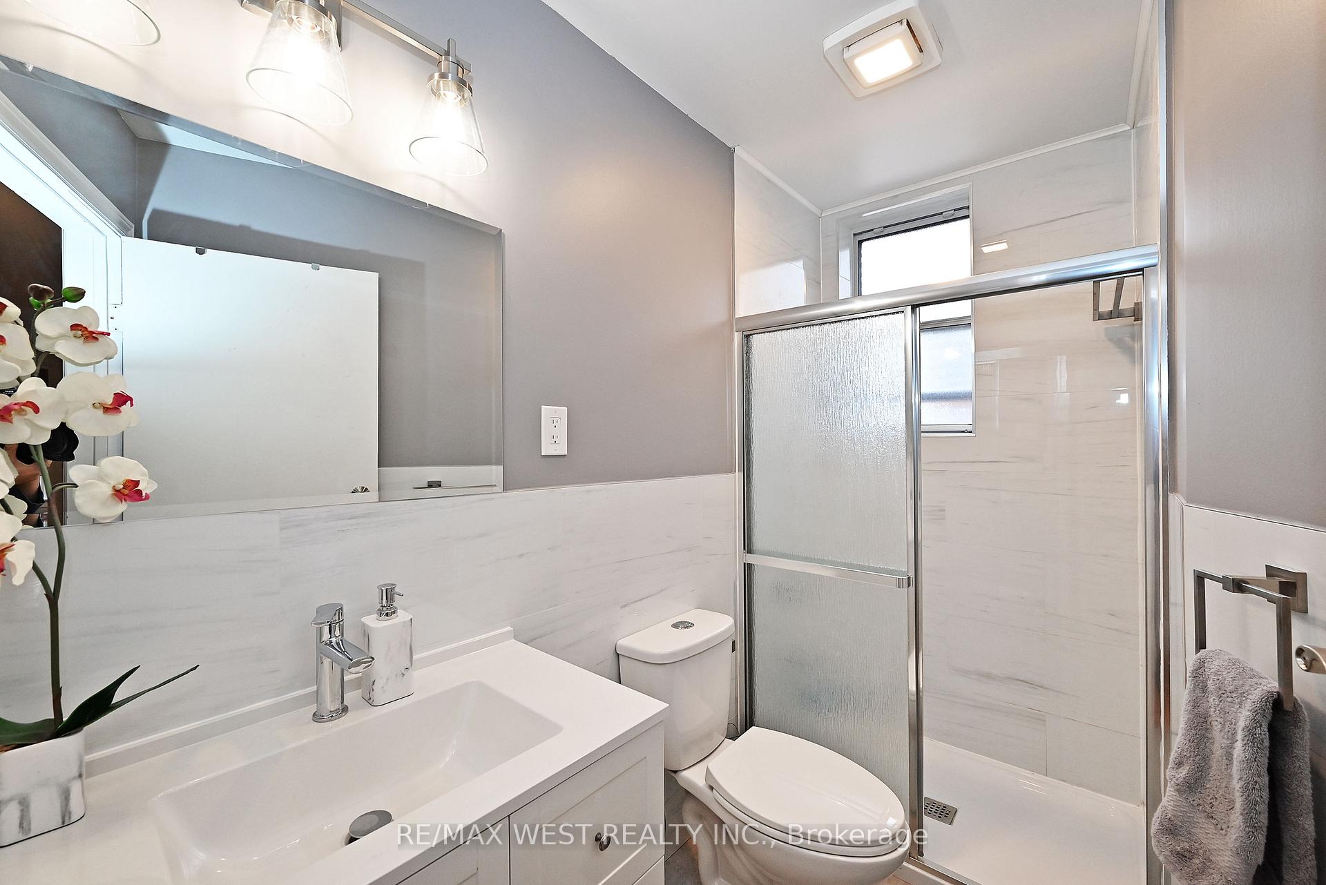 Photo 30 of 39 Lindsey Avenue, Toronto, Dufferin Grove — HOMEH
