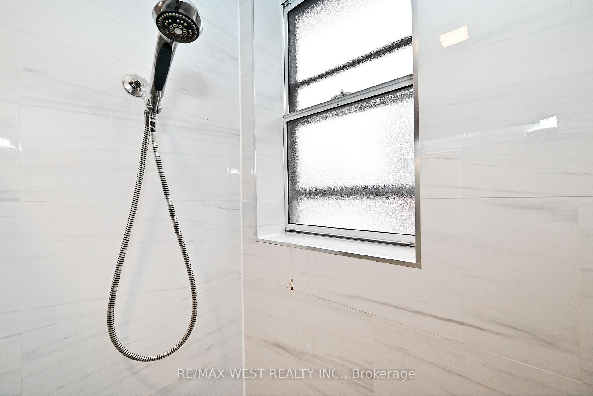 Photo 29 of 39 Lindsey Avenue, Toronto, Dufferin Grove — HOMEH