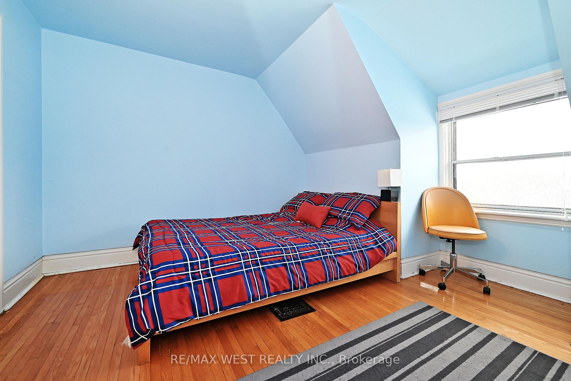 Photo 32 of 39 Lindsey Avenue, Toronto, Dufferin Grove — HOMEH