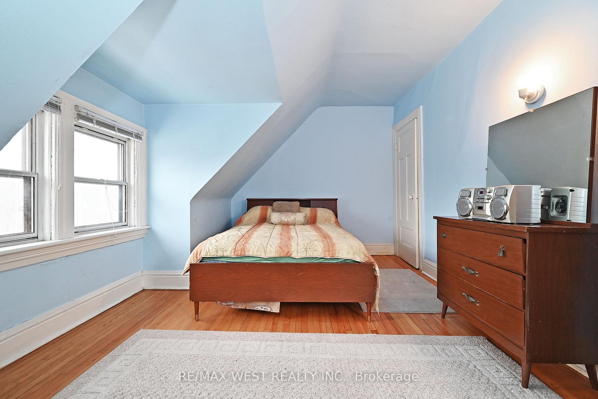 Photo 36 of 39 Lindsey Avenue, Toronto, Dufferin Grove — HOMEH