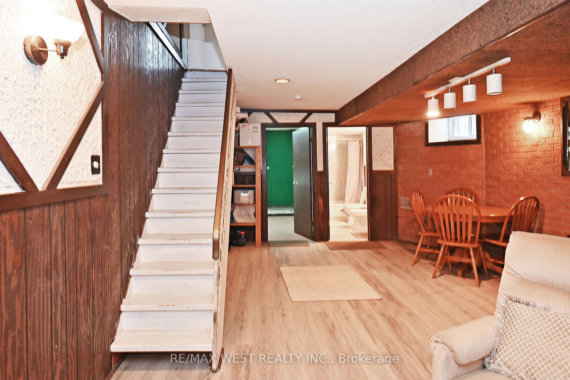 Photo 35 of 39 Lindsey Avenue, Toronto, Dufferin Grove — HOMEH