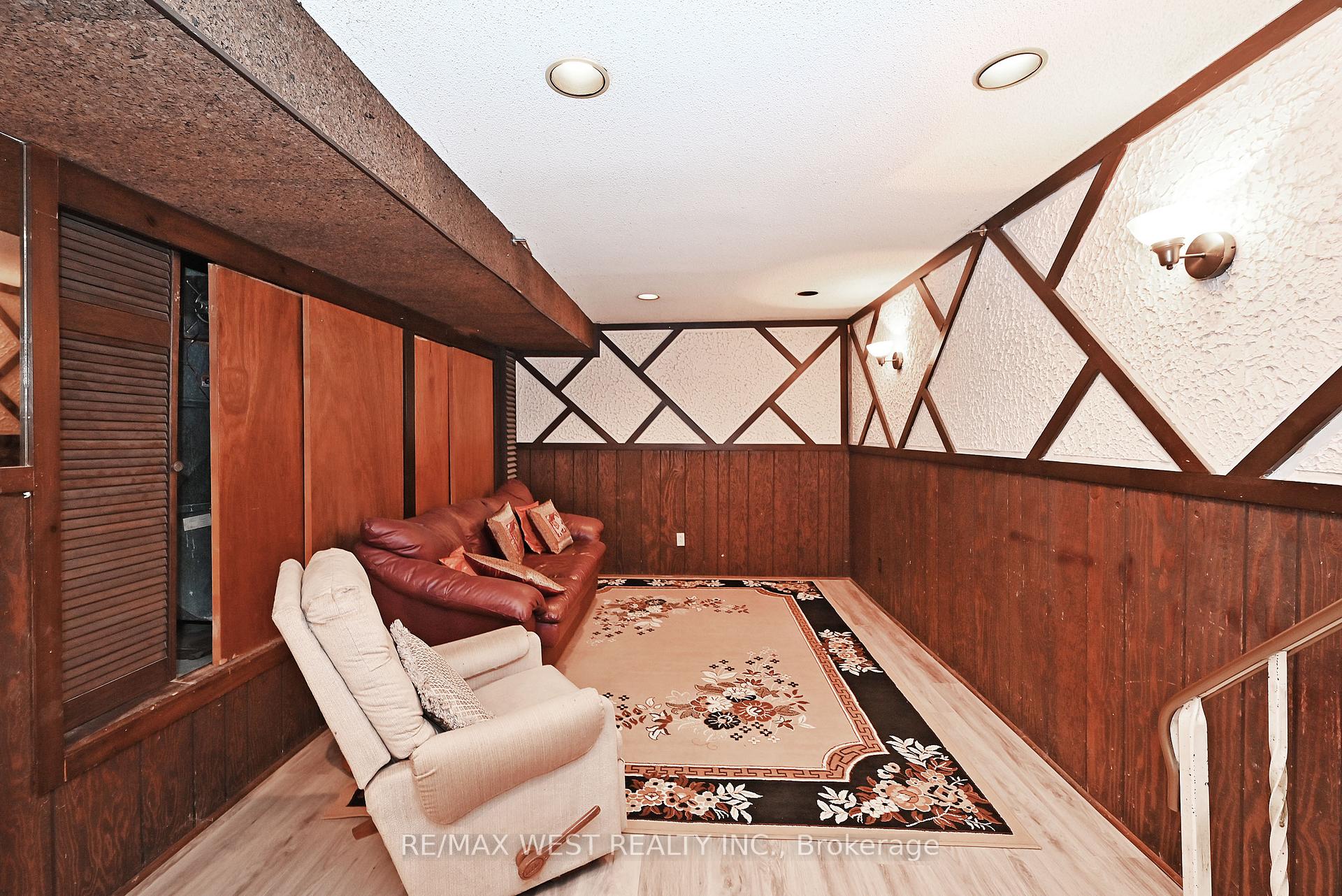 Photo 40 of 39 Lindsey Avenue, Toronto, Dufferin Grove — HOMEH