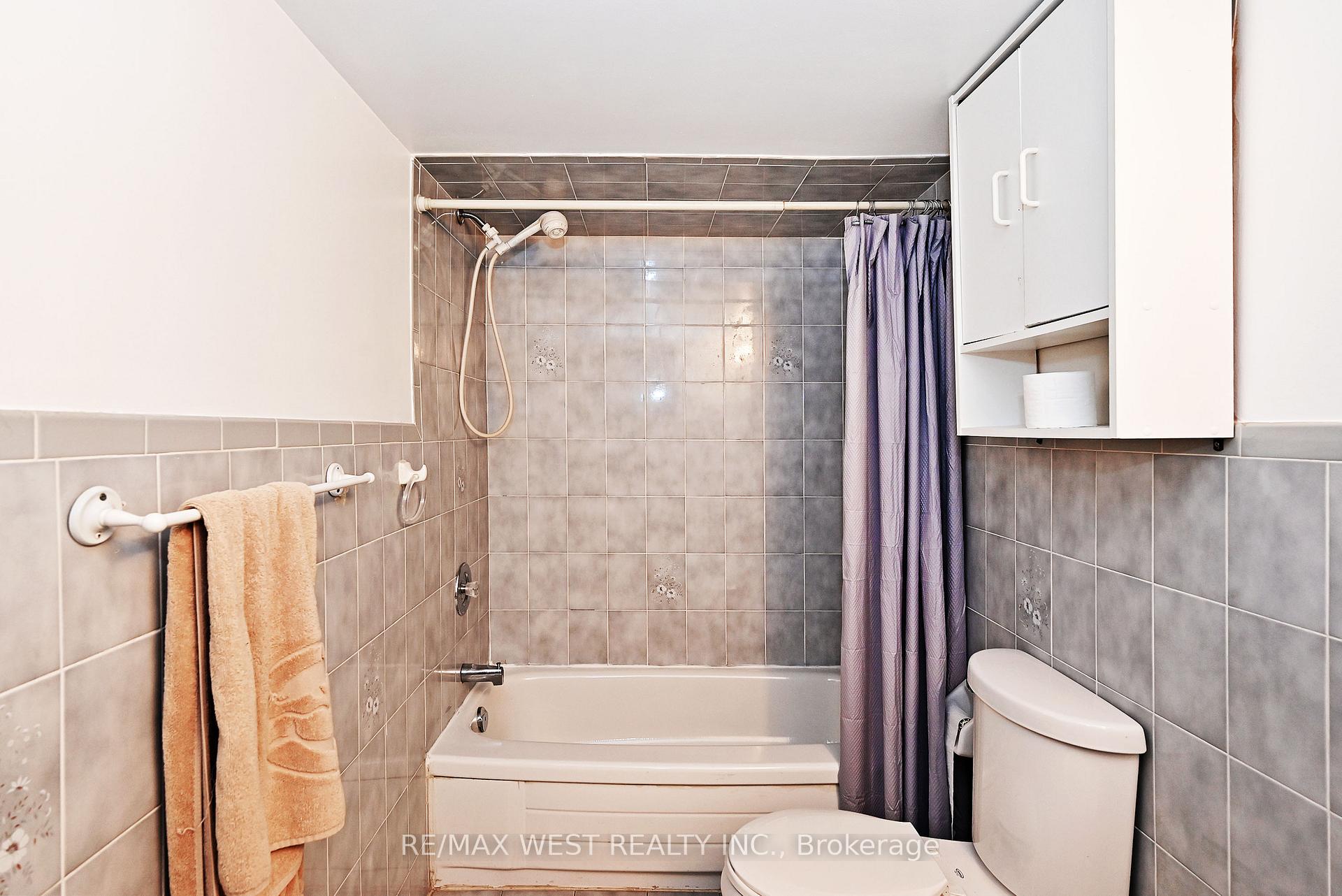 Photo 41 of 39 Lindsey Avenue, Toronto, Dufferin Grove — HOMEH
