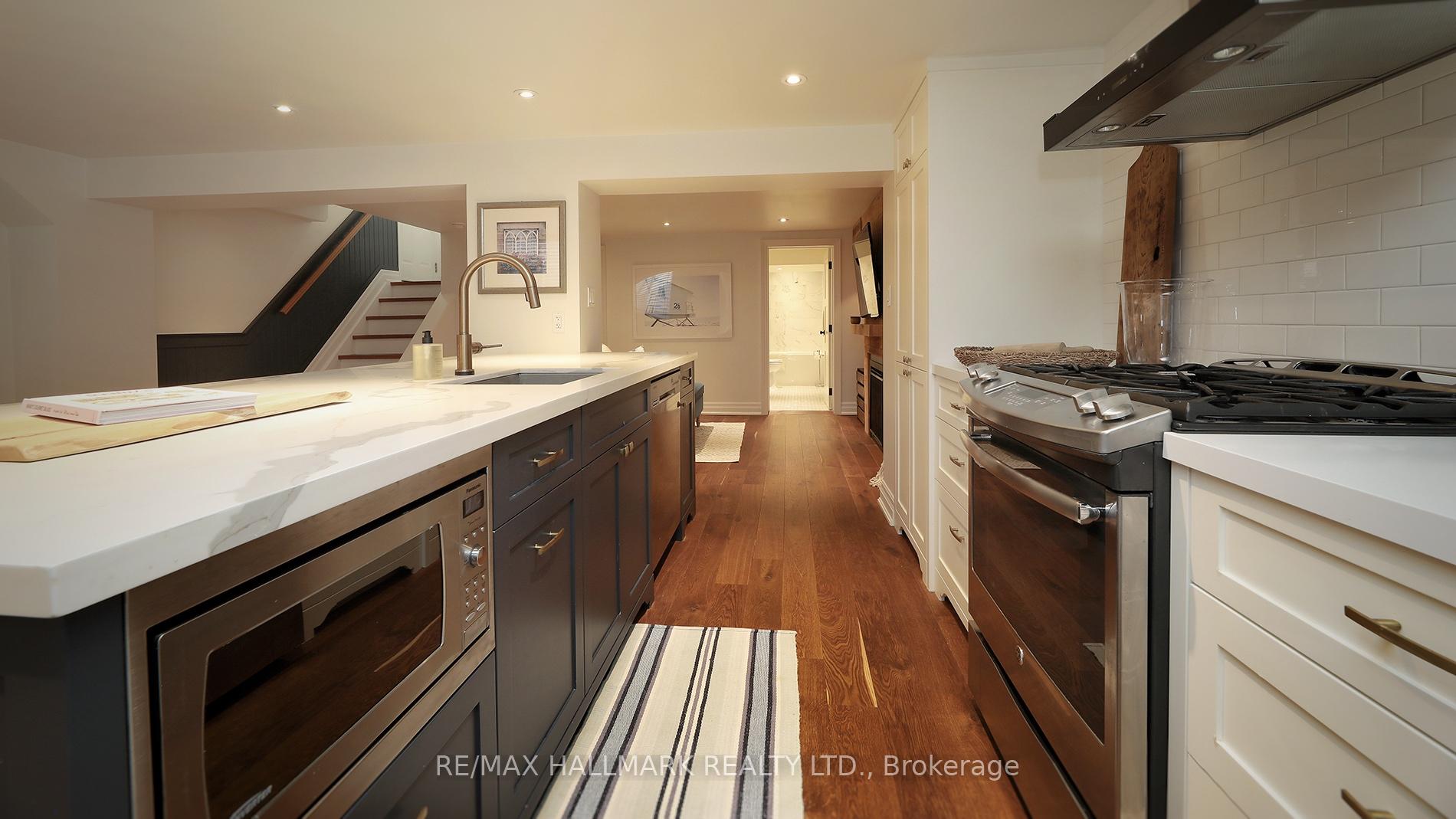 Photo 19 of 8 Beaufort Road, Toronto, The Beaches — HOMEH