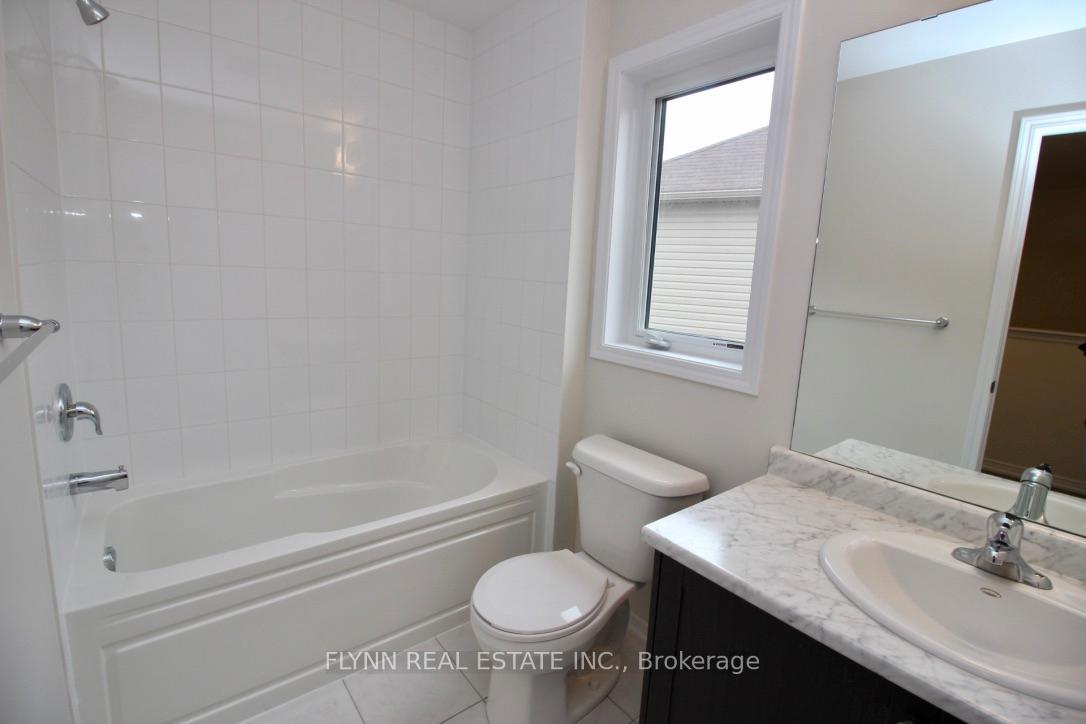 Photo 13 of 196 Esther Crescent, Thorold, Hurricane/Merrittville — HOMEH
