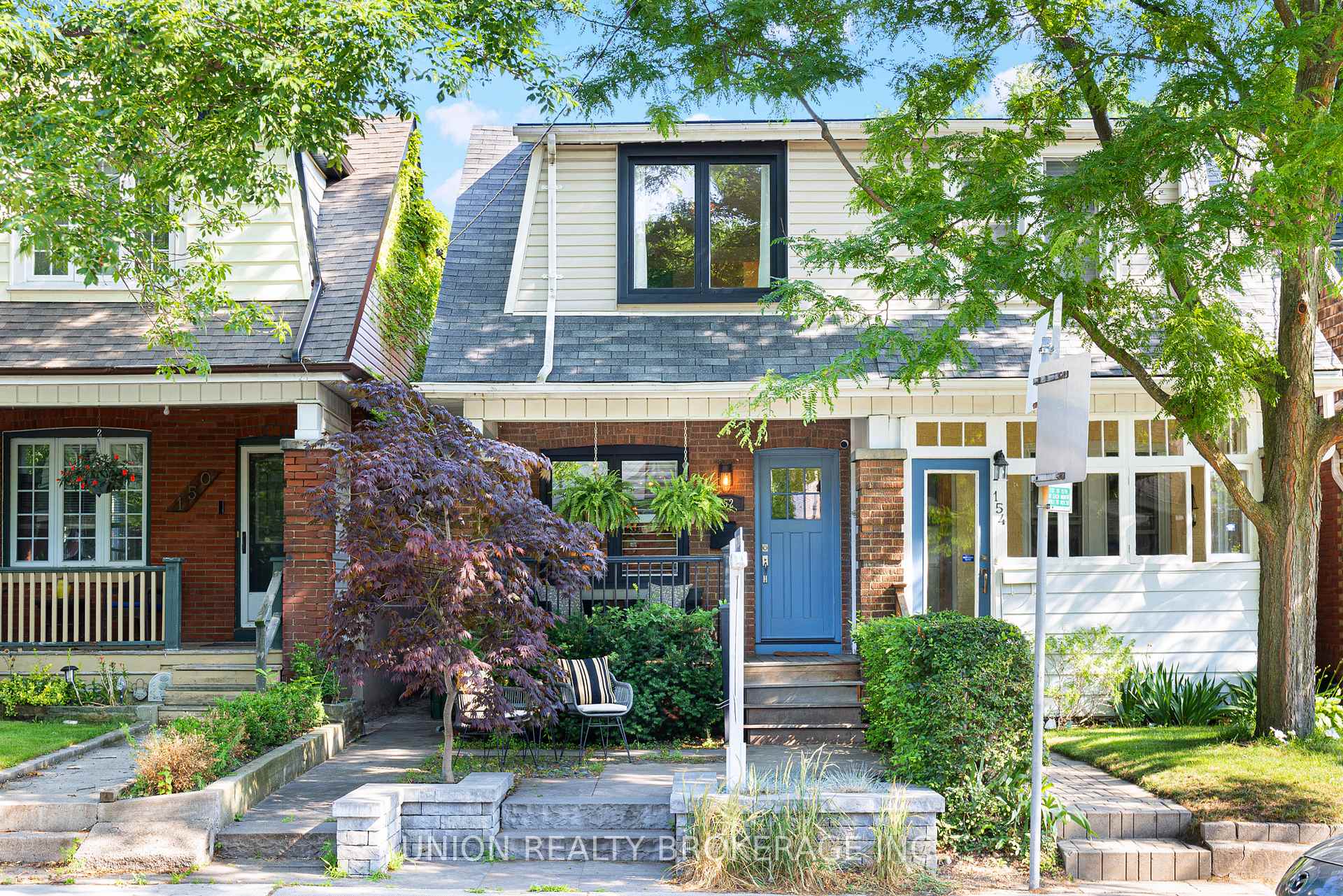 Front of 152 Milverton Boulevard