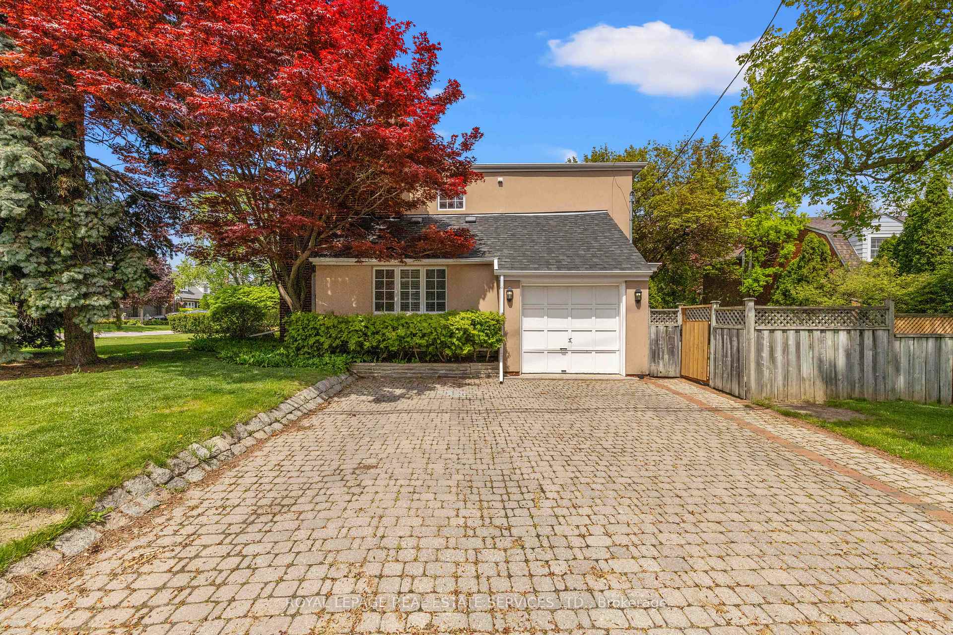 Photo 2 of 93 Esgore Drive, Toronto, Bedford Park-Nortown — HOMEH