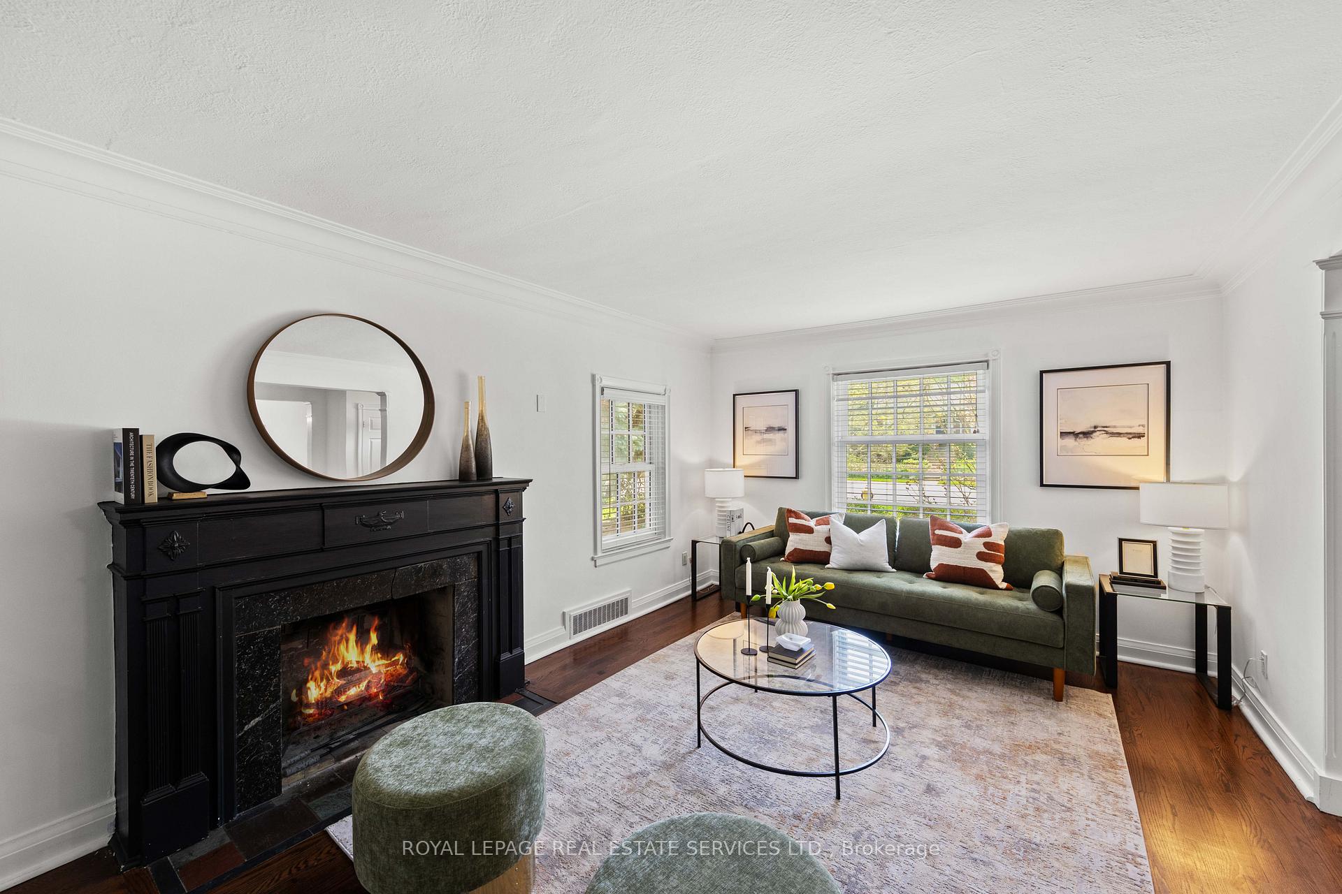 Photo 7 of 93 Esgore Drive, Toronto, Bedford Park-Nortown — HOMEH