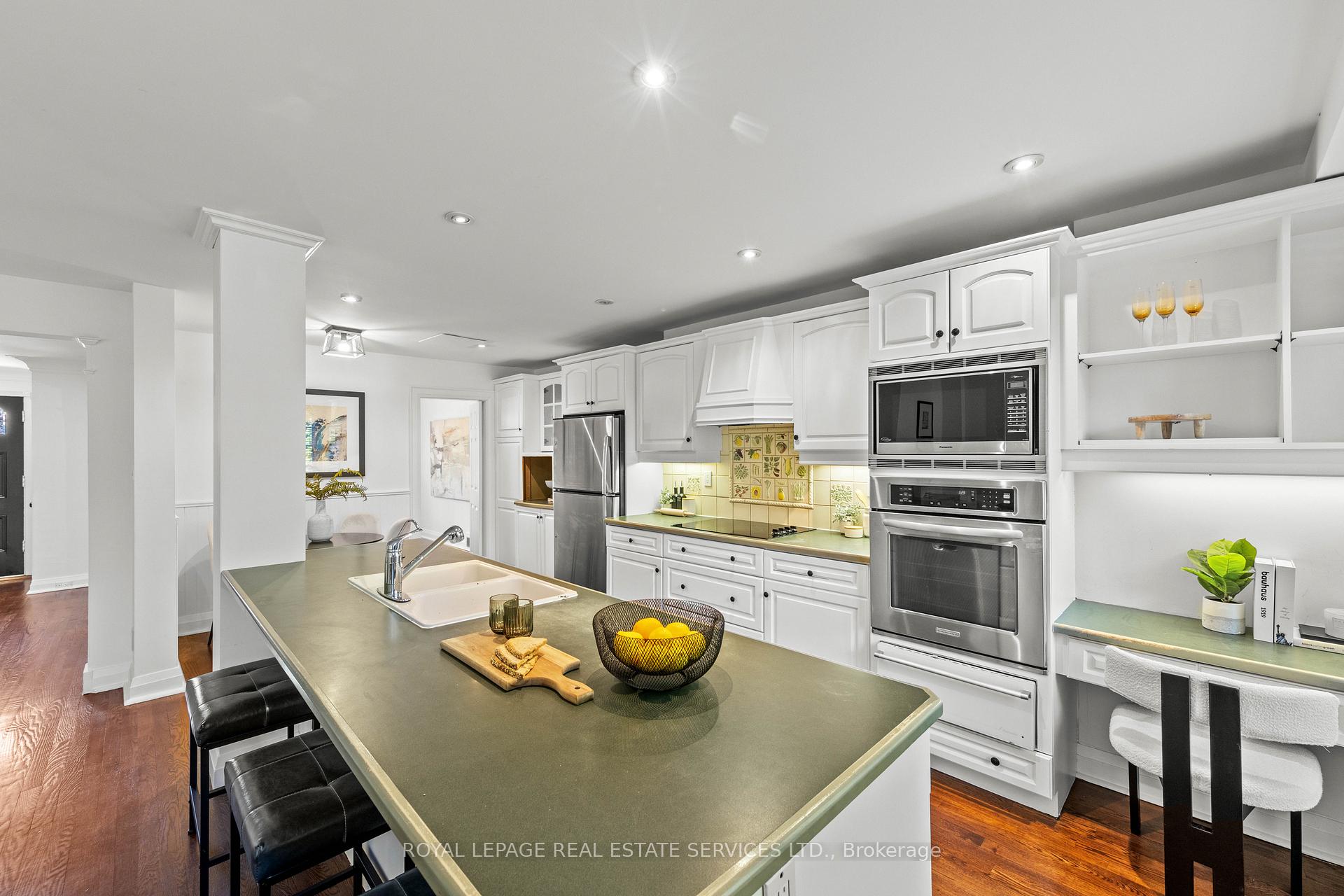 Photo 15 of 93 Esgore Drive, Toronto, Bedford Park-Nortown — HOMEH