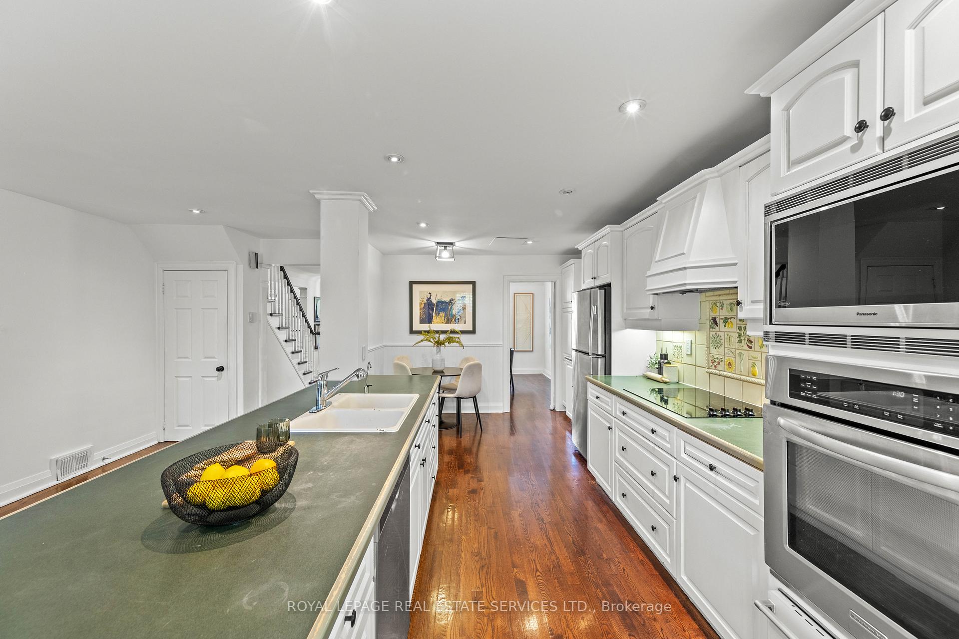 Photo 16 of 93 Esgore Drive, Toronto, Bedford Park-Nortown — HOMEH