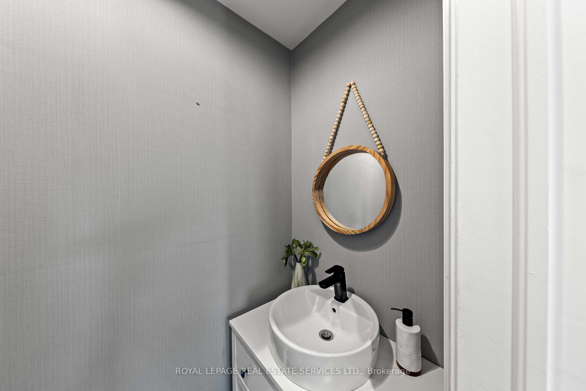 Photo 23 of 93 Esgore Drive, Toronto, Bedford Park-Nortown — HOMEH