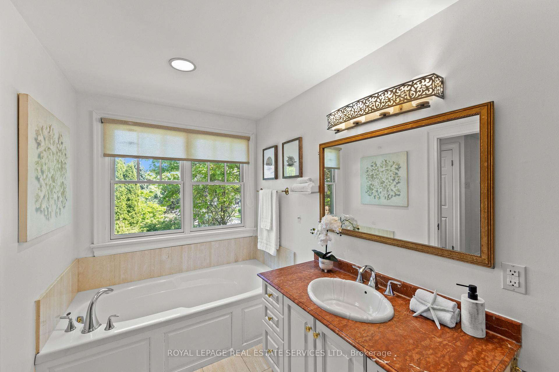 Photo 30 of 93 Esgore Drive, Toronto, Bedford Park-Nortown — HOMEH