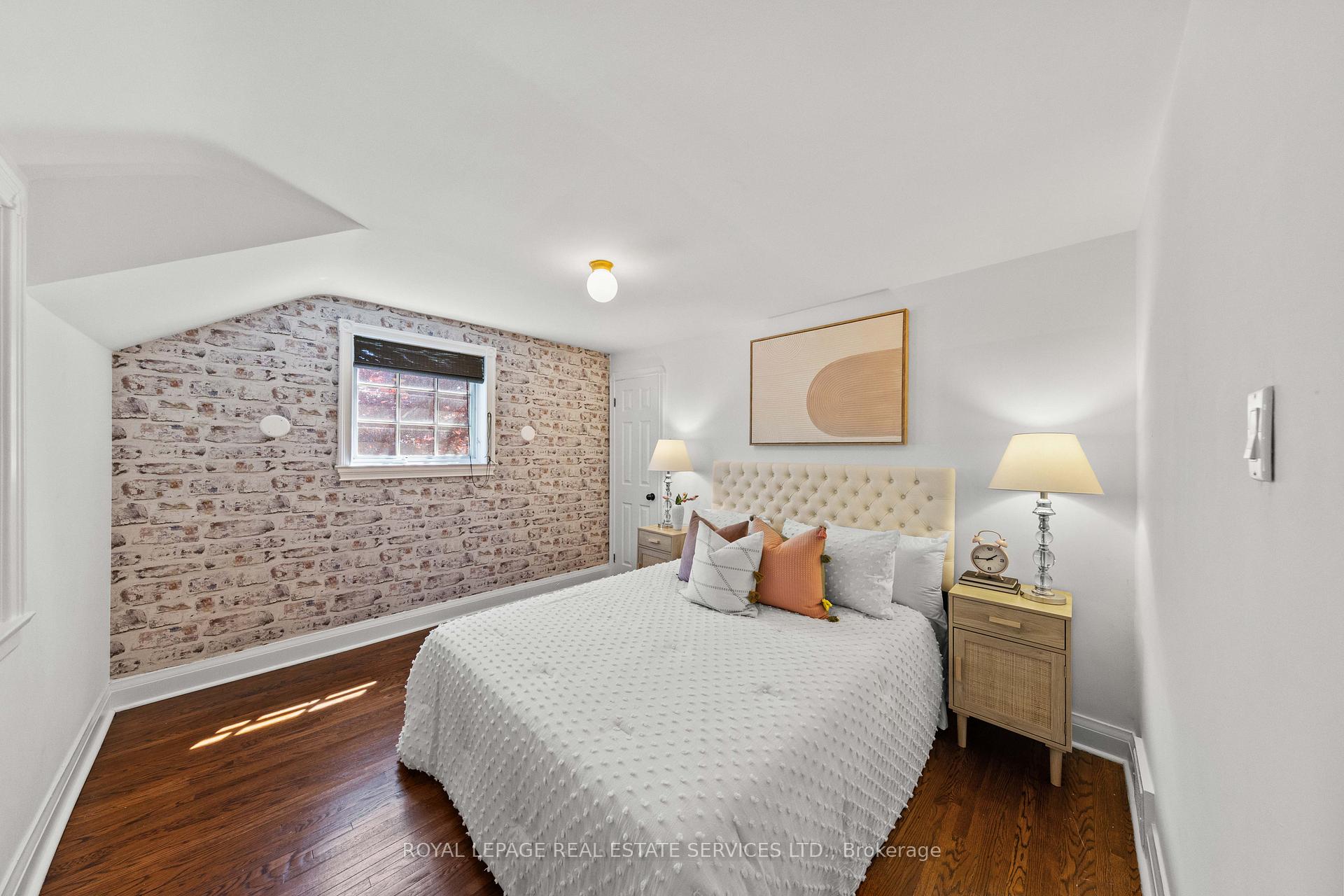 Photo 33 of 93 Esgore Drive, Toronto, Bedford Park-Nortown — HOMEH
