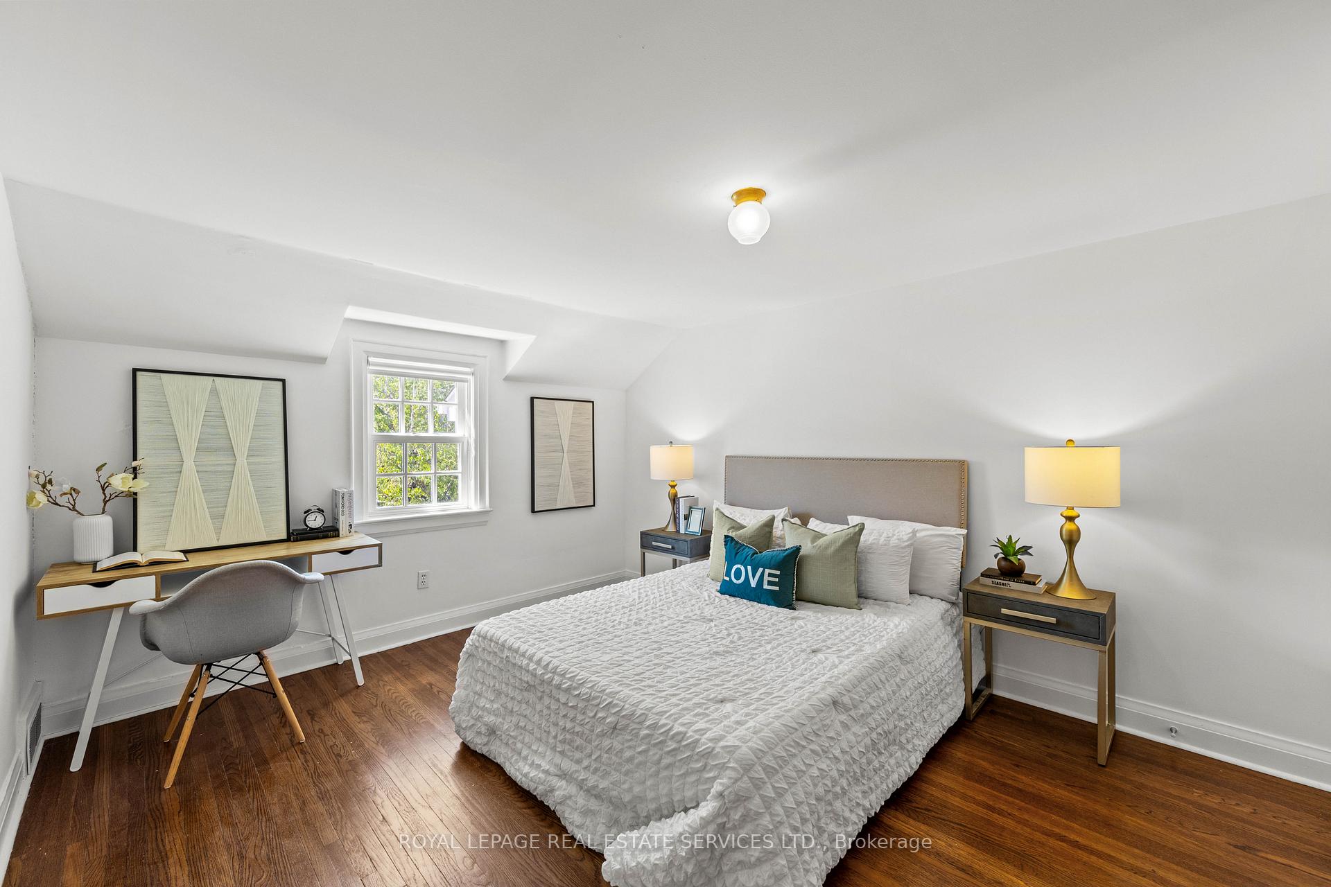 Photo 35 of 93 Esgore Drive, Toronto, Bedford Park-Nortown — HOMEH