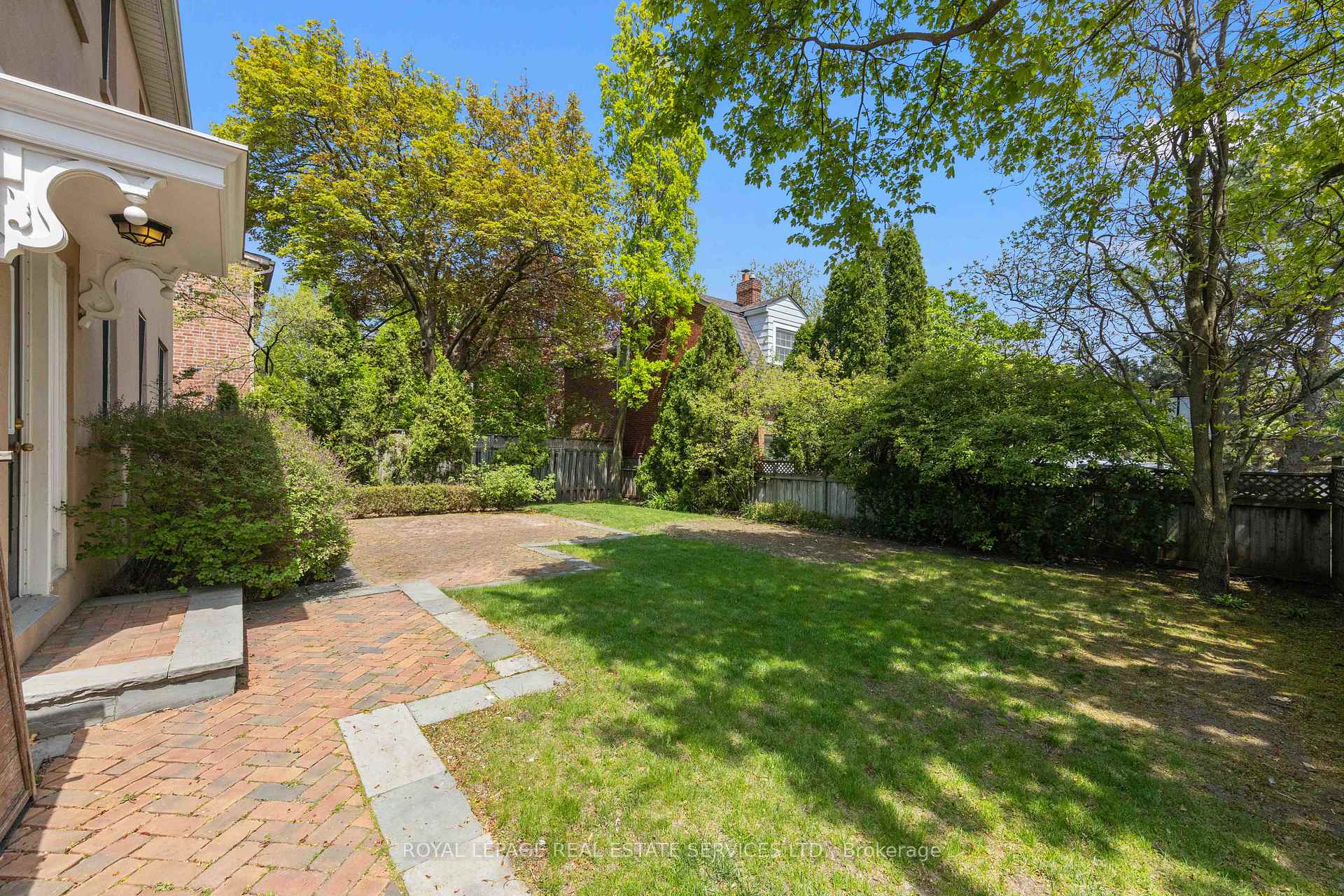 Photo 46 of 93 Esgore Drive, Toronto, Bedford Park-Nortown — HOMEH