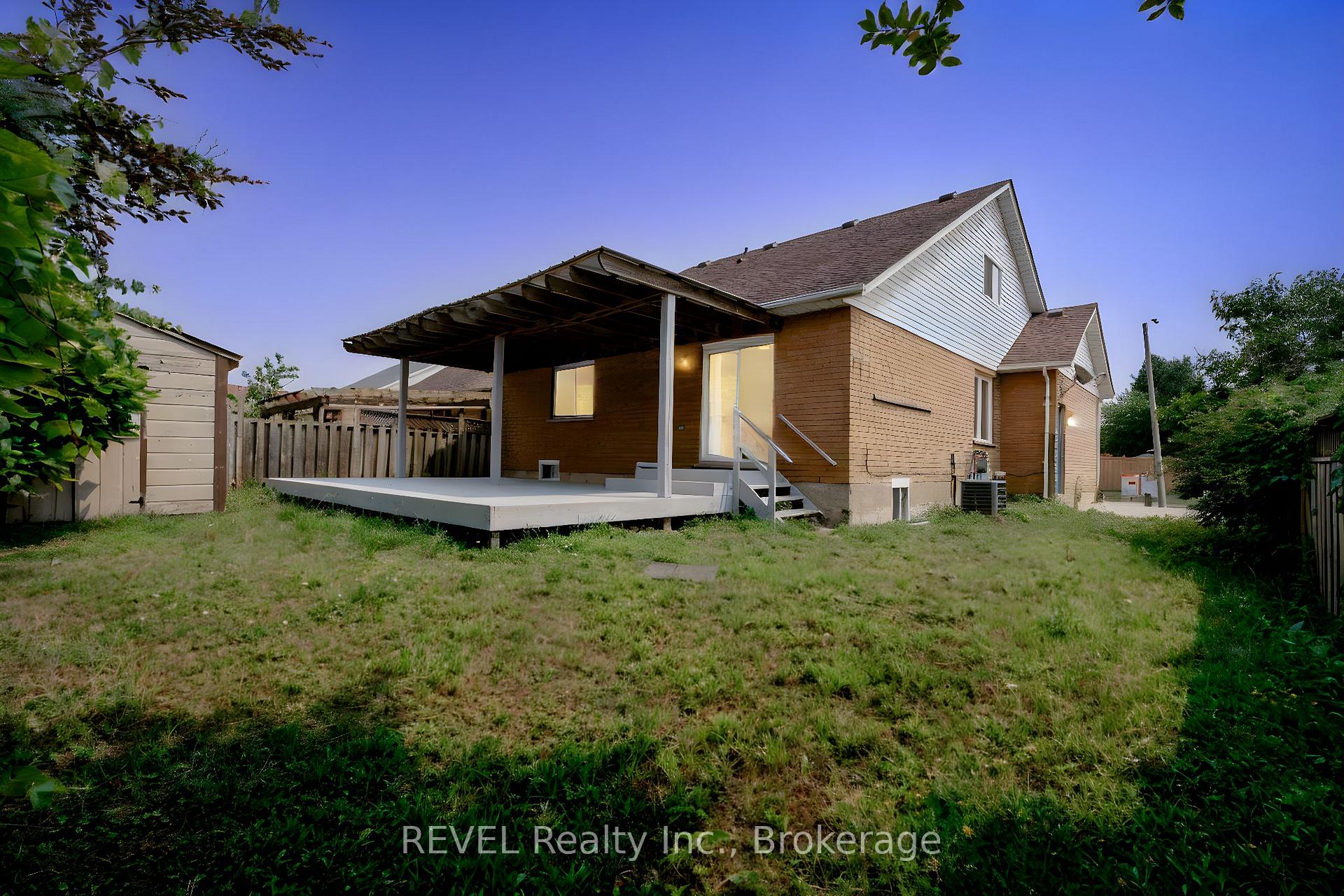 Photo 2 of 35 Summers Drive, Thorold, Confederation Heights — HOMEH