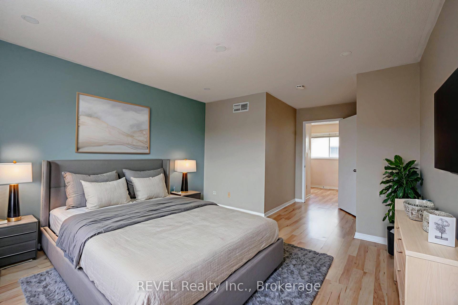 Photo 22 of 35 Summers Drive, Thorold, Confederation Heights — HOMEH