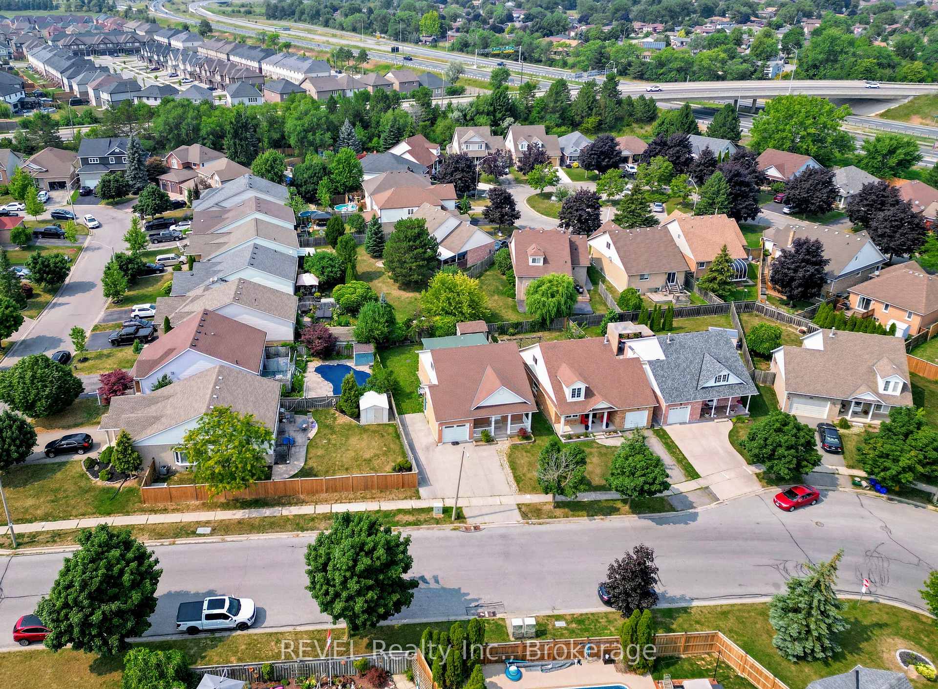 Photo 38 of 35 Summers Drive, Thorold, Confederation Heights — HOMEH