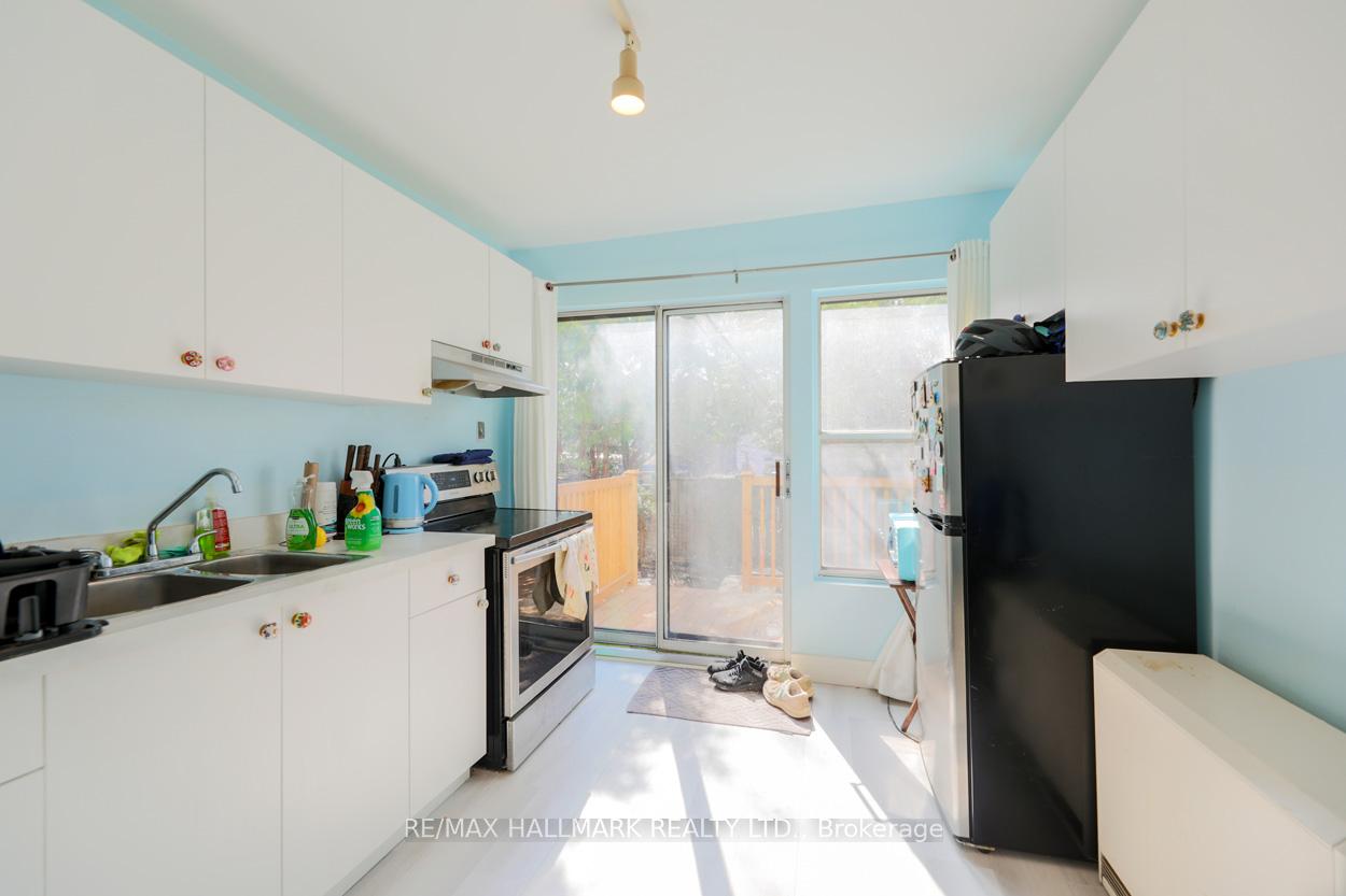 Photo 9 of 39 Badgerow Avenue, Toronto, South Riverdale — HOMEH