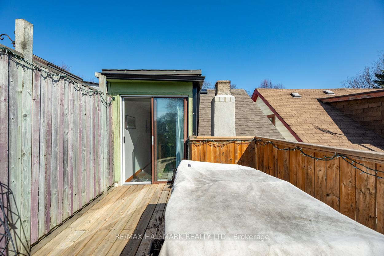 Photo 16 of 39 Badgerow Avenue, Toronto, South Riverdale — HOMEH