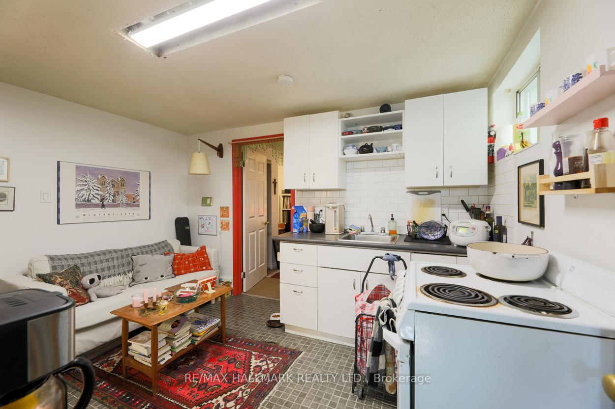 Photo 20 of 39 Badgerow Avenue, Toronto, South Riverdale — HOMEH