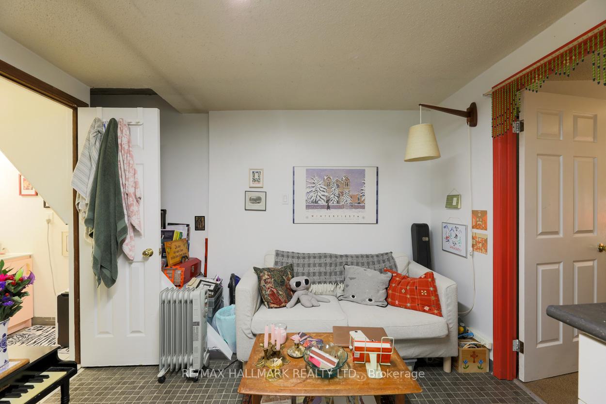 Photo 21 of 39 Badgerow Avenue, Toronto, South Riverdale — HOMEH