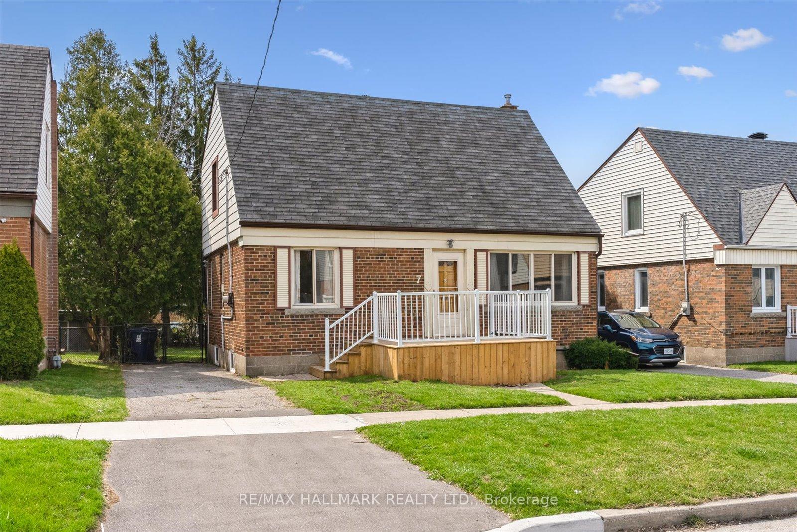 Photo 4 of 7 Eastgate Crescent, Scarborough, Clairlea-Birchmount — HOMEH