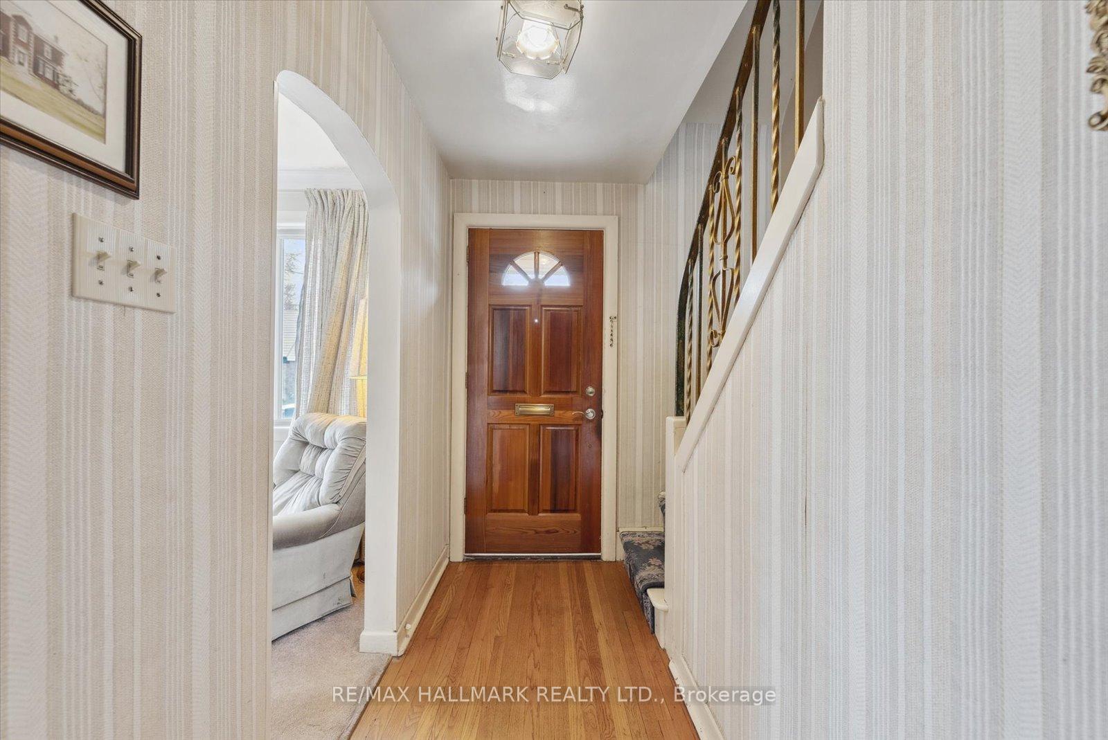 Photo 7 of 7 Eastgate Crescent, Scarborough, Clairlea-Birchmount — HOMEH