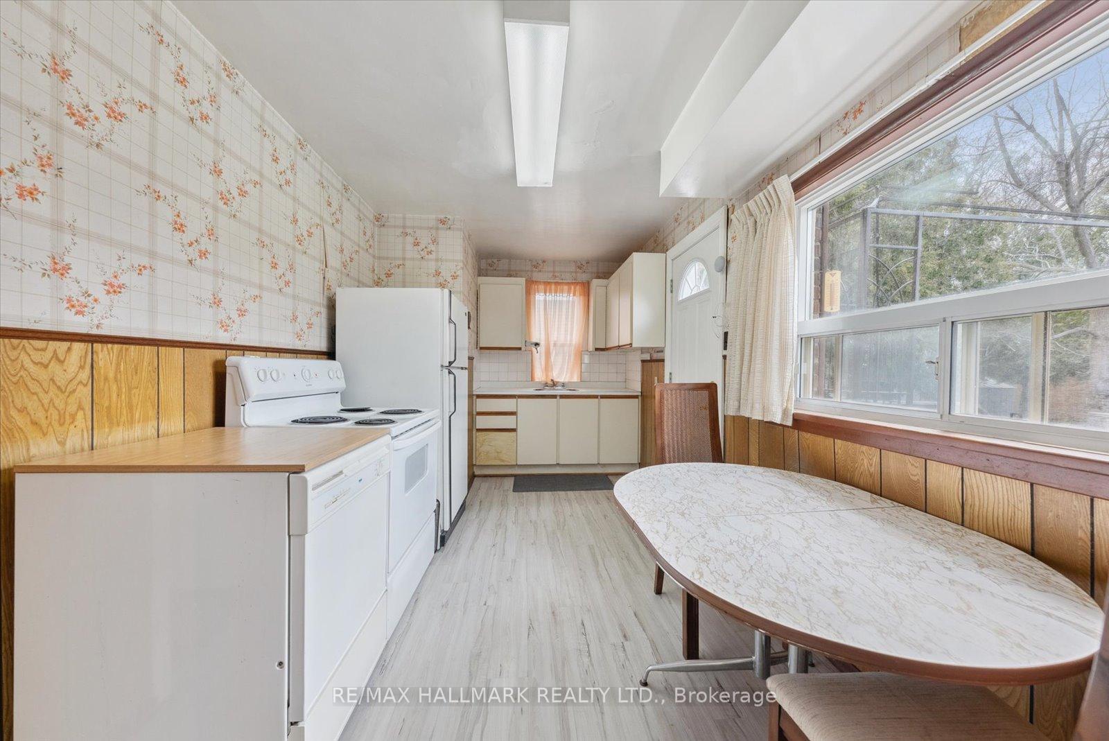 Photo 16 of 7 Eastgate Crescent, Scarborough, Clairlea-Birchmount — HOMEH