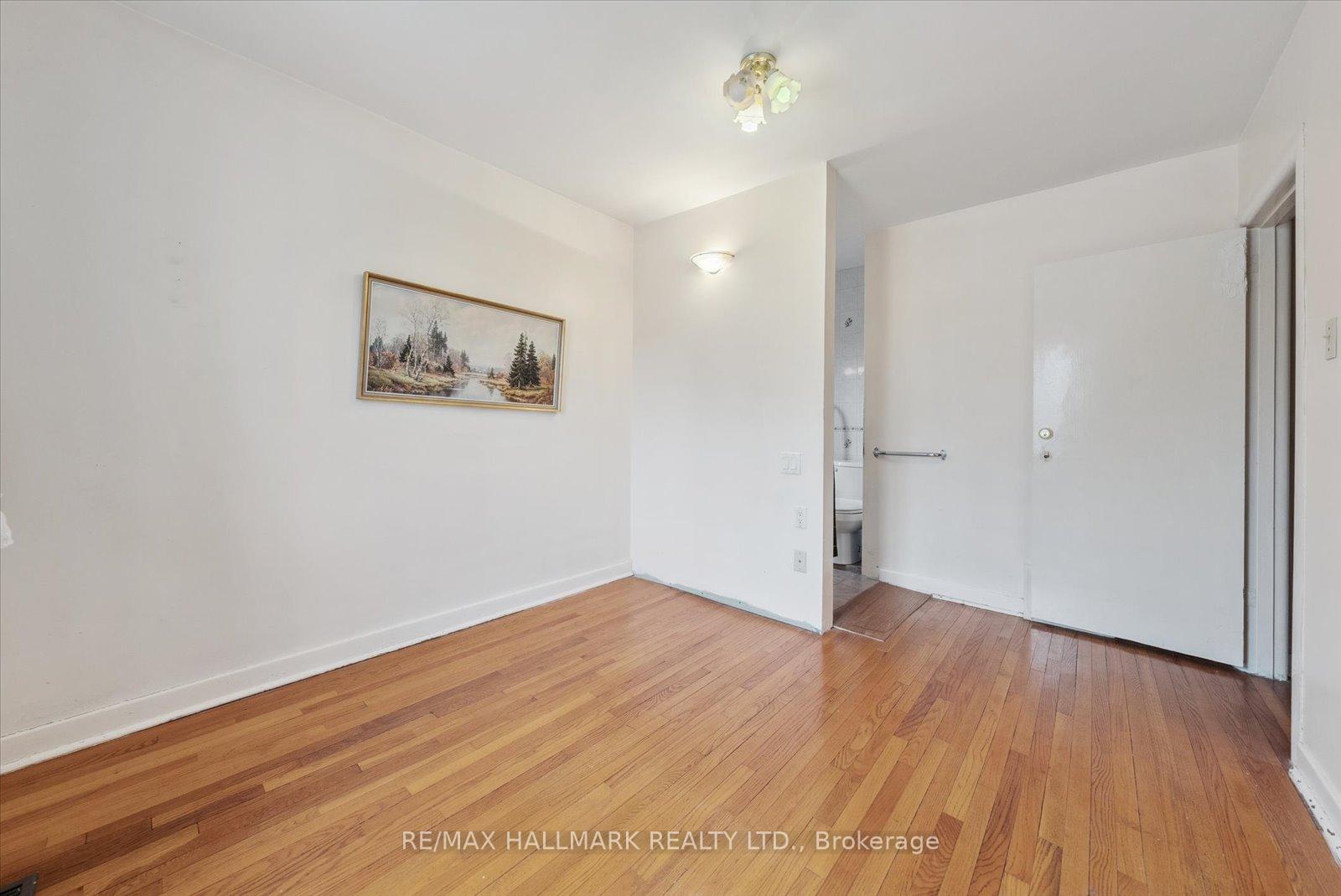 Photo 23 of 7 Eastgate Crescent, Scarborough, Clairlea-Birchmount — HOMEH