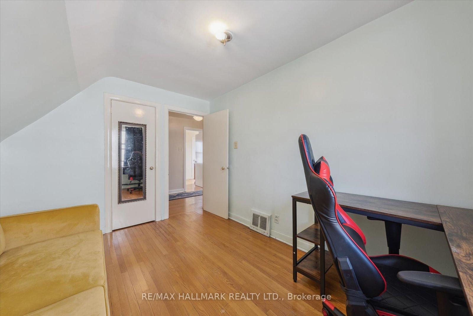 Photo 30 of 7 Eastgate Crescent, Scarborough, Clairlea-Birchmount — HOMEH