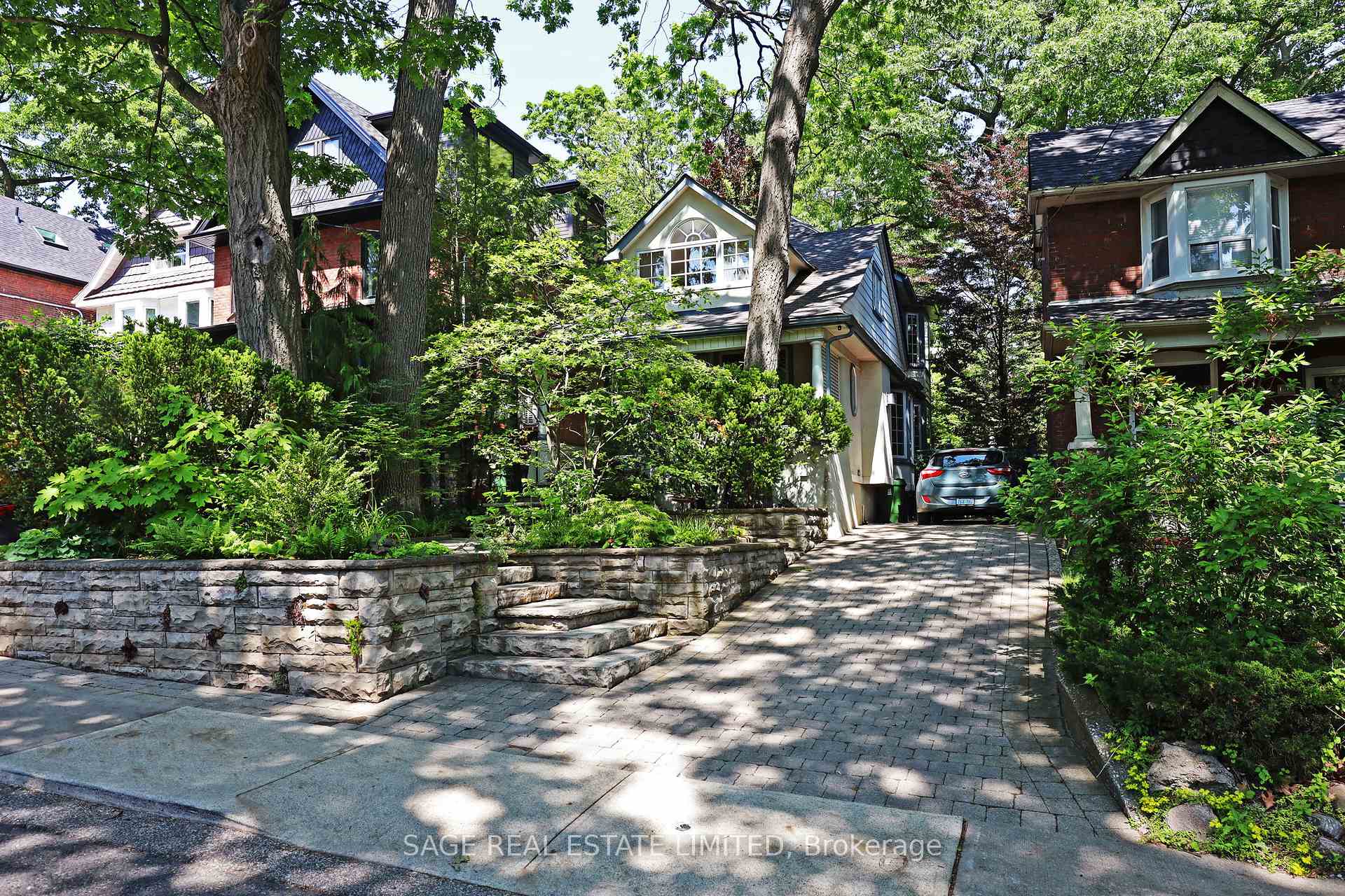 Photo 1 of 197 Willow Avenue, Toronto, The Beaches — HOMEH