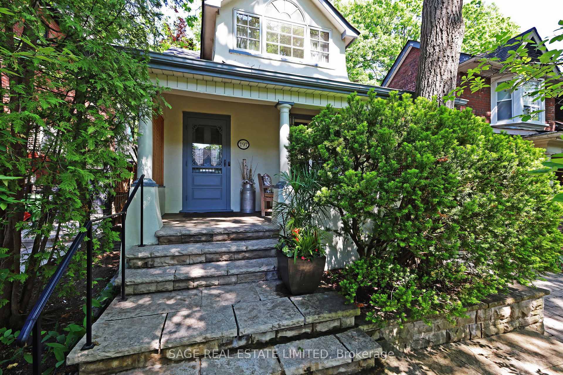 Photo 2 of 197 Willow Avenue, Toronto, The Beaches — HOMEH