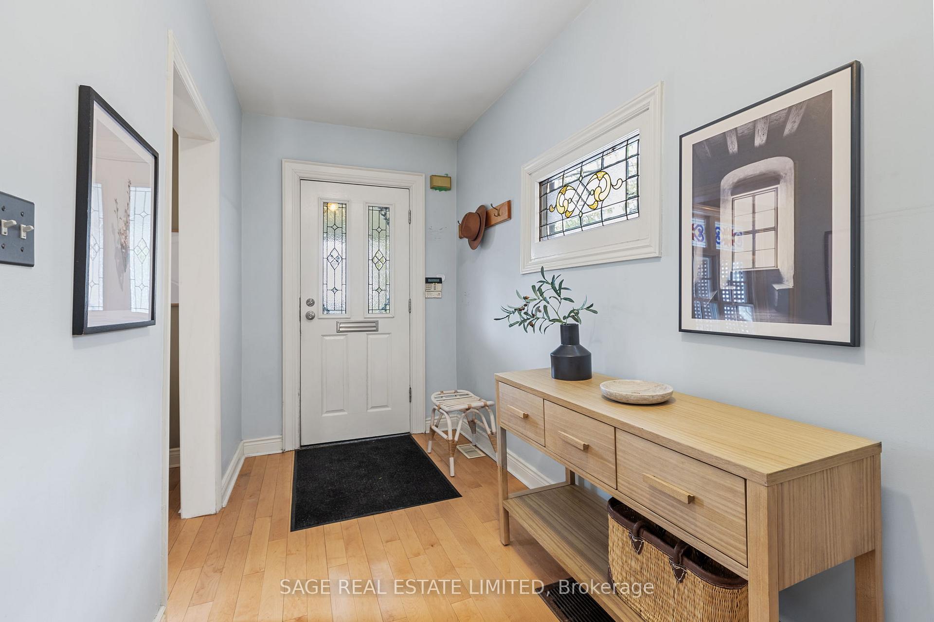 Photo 5 of 197 Willow Avenue, Toronto, The Beaches — HOMEH