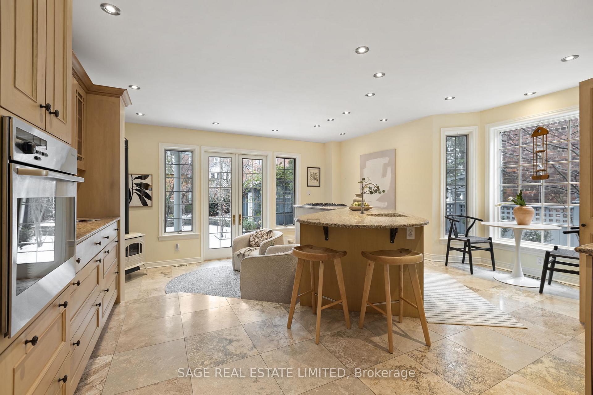 Photo 12 of 197 Willow Avenue, Toronto, The Beaches — HOMEH