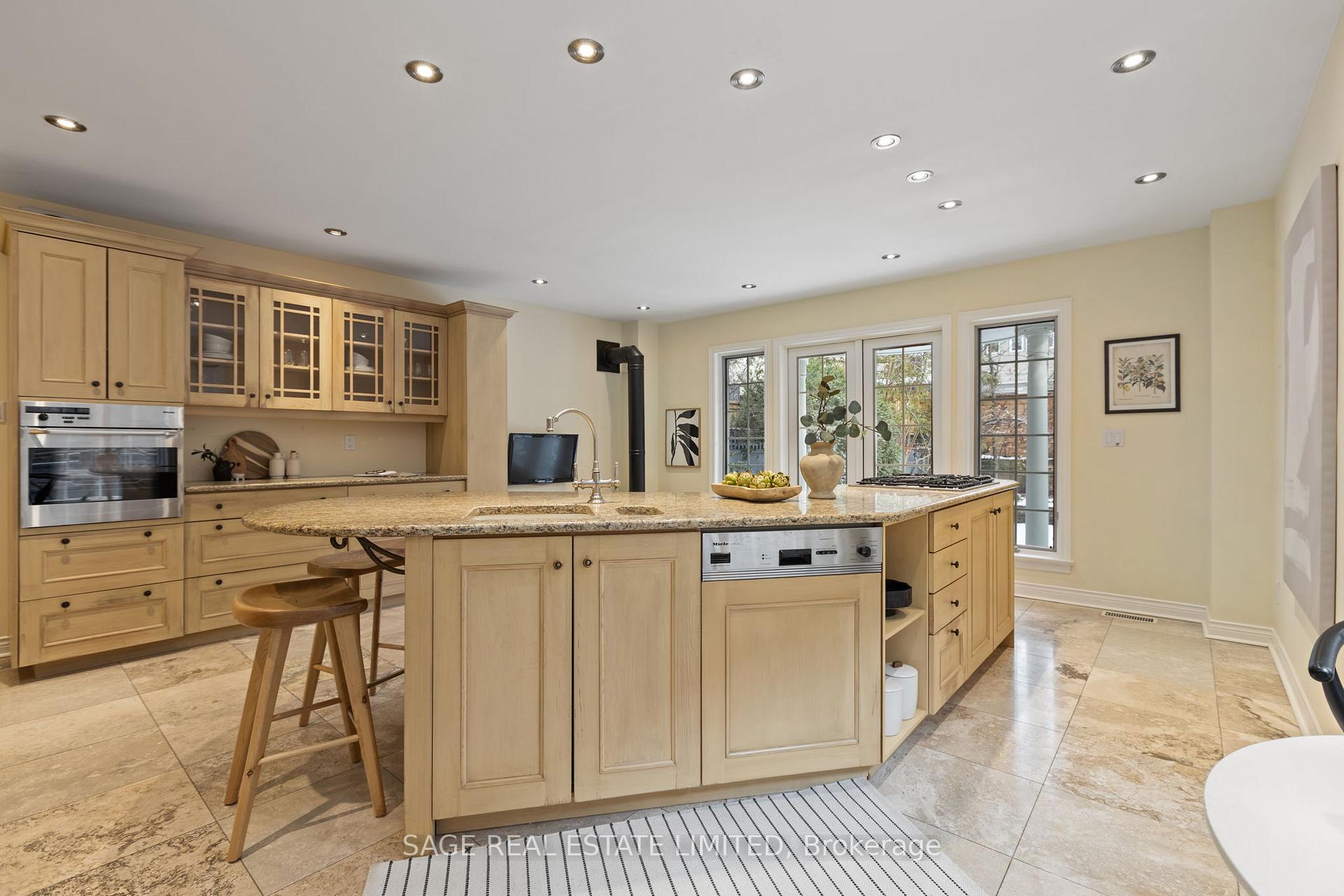 Photo 15 of 197 Willow Avenue, Toronto, The Beaches — HOMEH