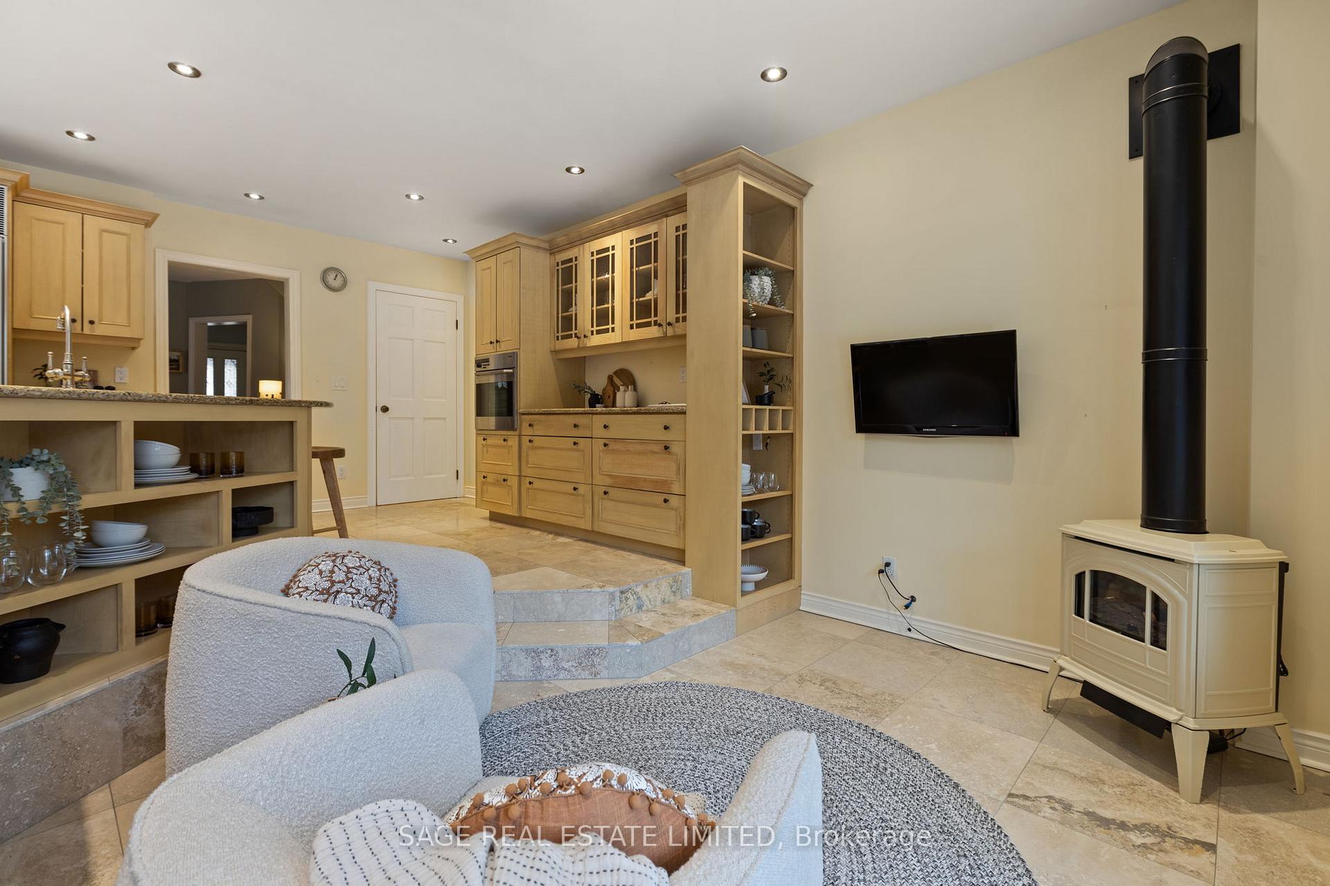 Photo 17 of 197 Willow Avenue, Toronto, The Beaches — HOMEH