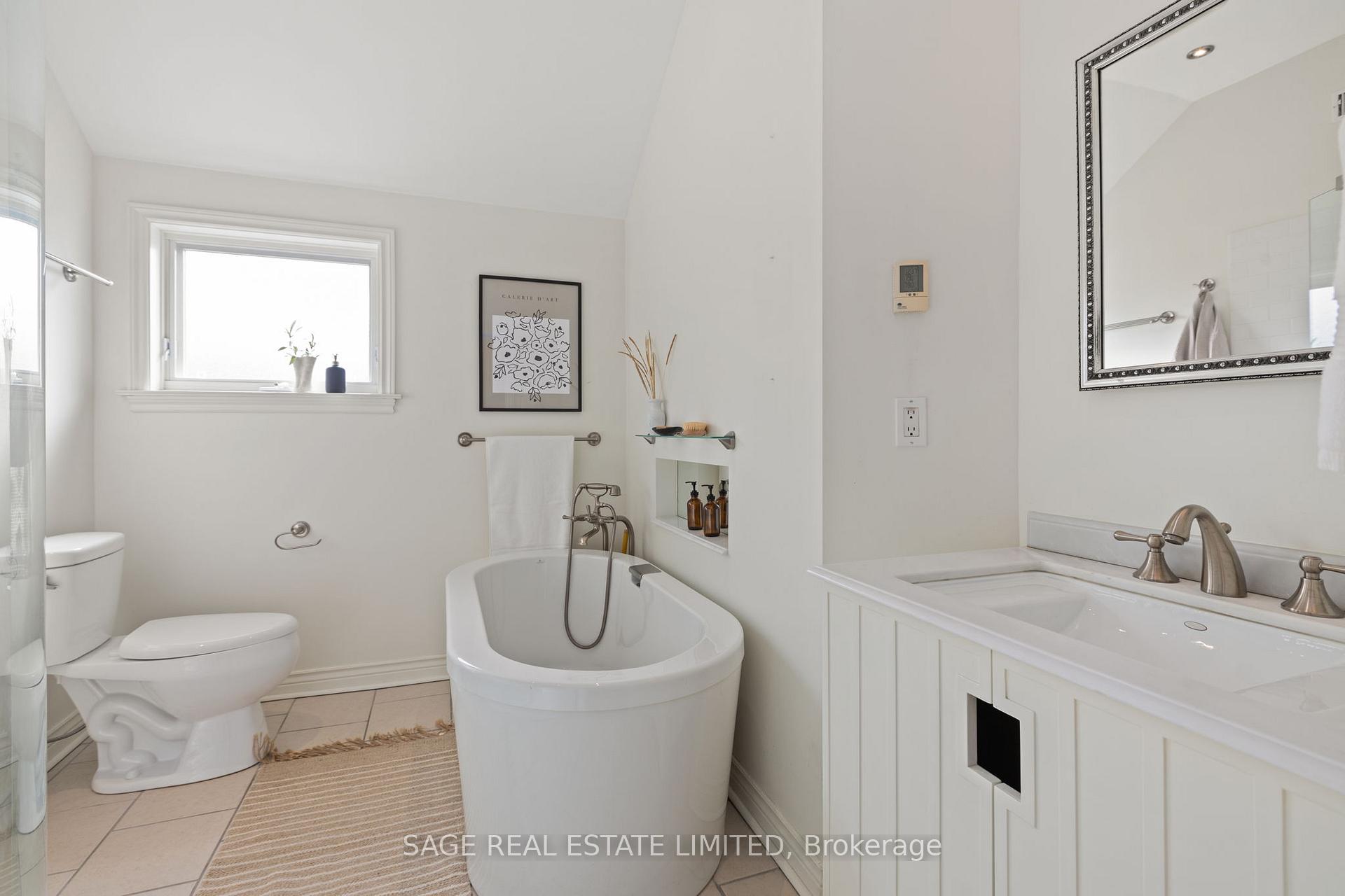 Photo 31 of 197 Willow Avenue, Toronto, The Beaches — HOMEH