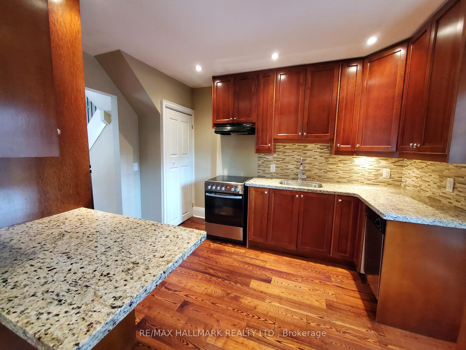 Photo 6 of 101 Lawrence Avenue W, Toronto, Lawrence Park South — HOMEH