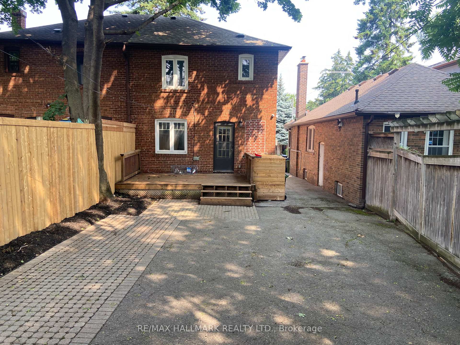 Photo 15 of 101 Lawrence Avenue W, Toronto, Lawrence Park South — HOMEH