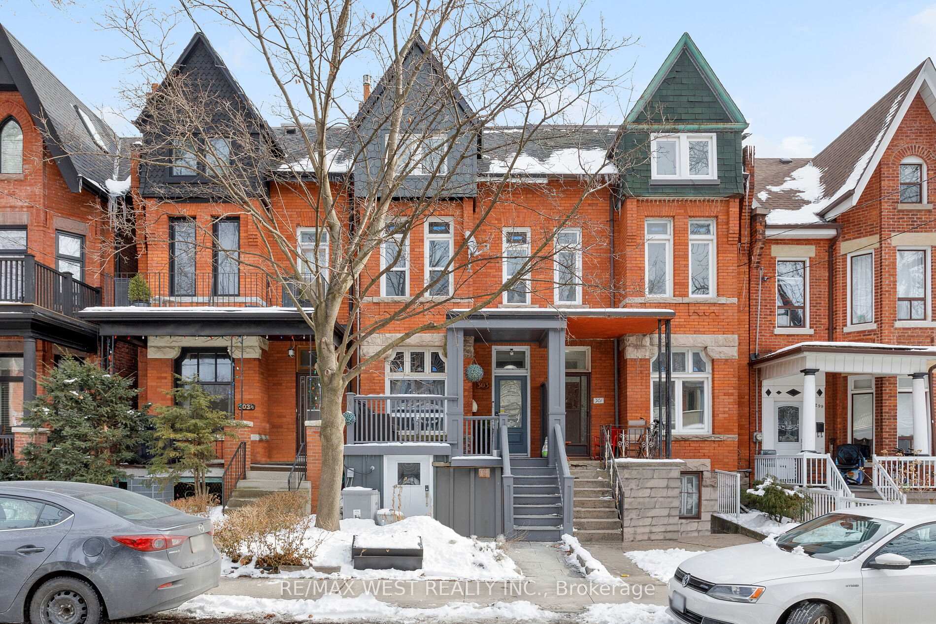 Photo 2 of 303 Crawford Street, Toronto, Trinity-Bellwoods — HOMEH