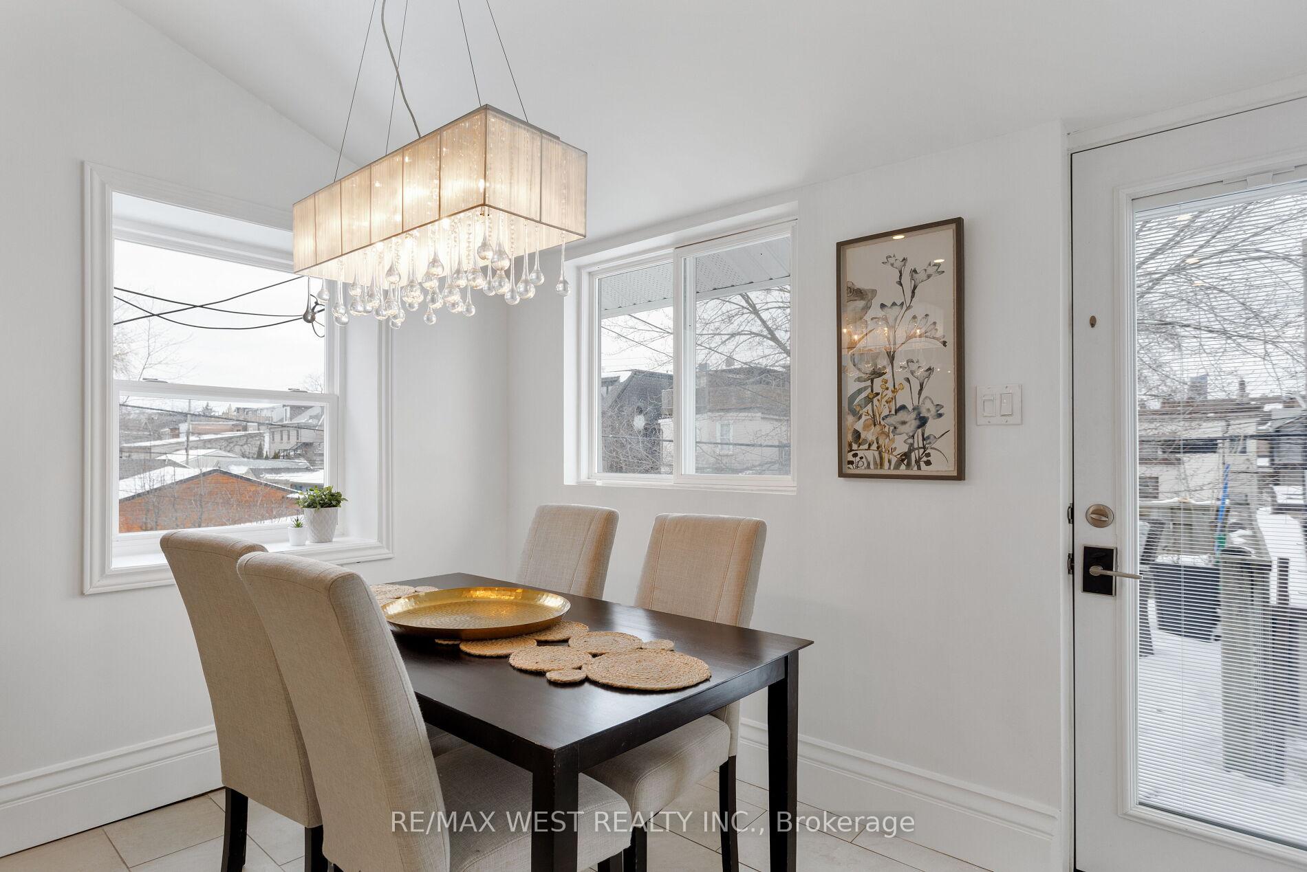 Photo 17 of 303 Crawford Street, Toronto, Trinity-Bellwoods — HOMEH