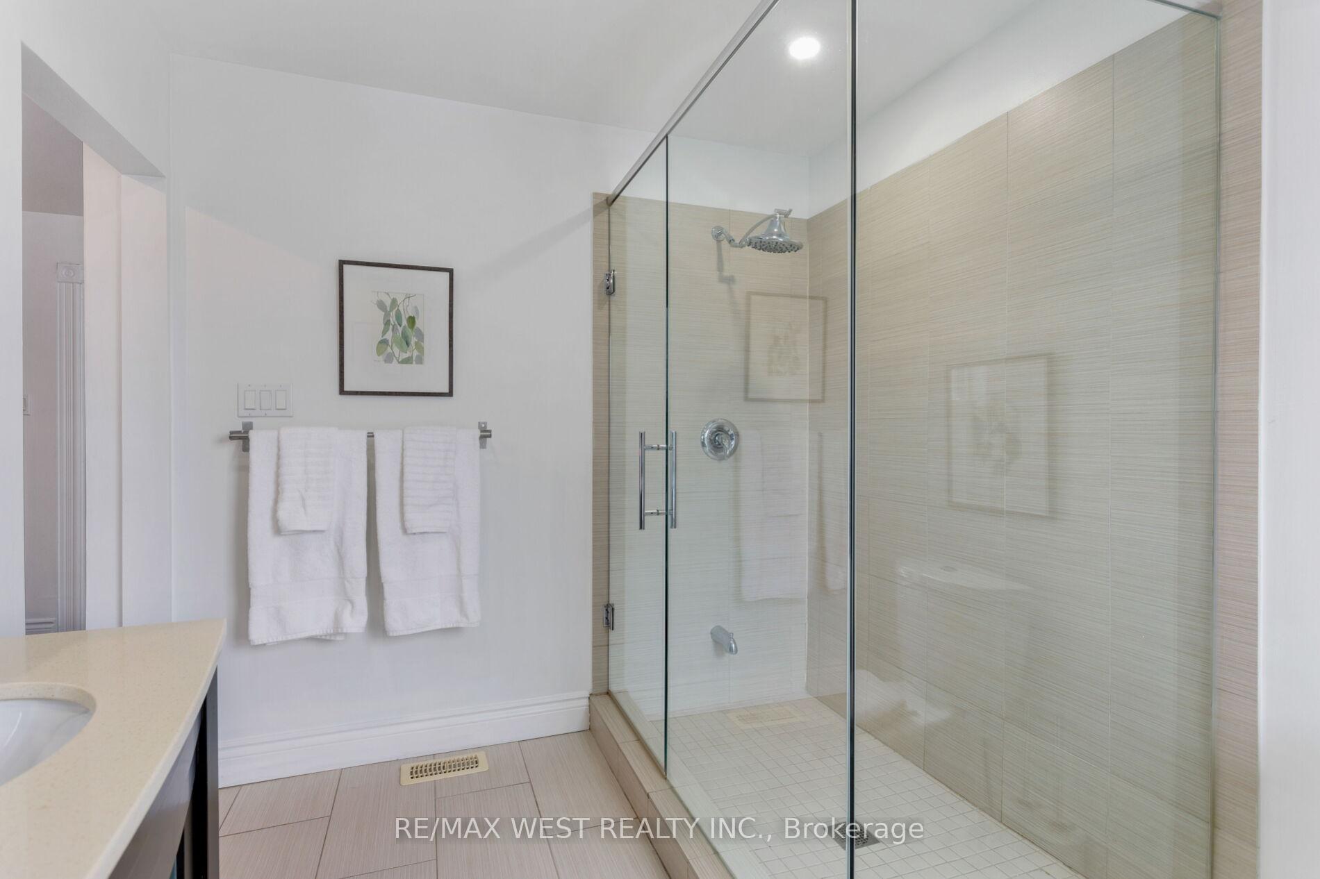 Photo 29 of 303 Crawford Street, Toronto, Trinity-Bellwoods — HOMEH