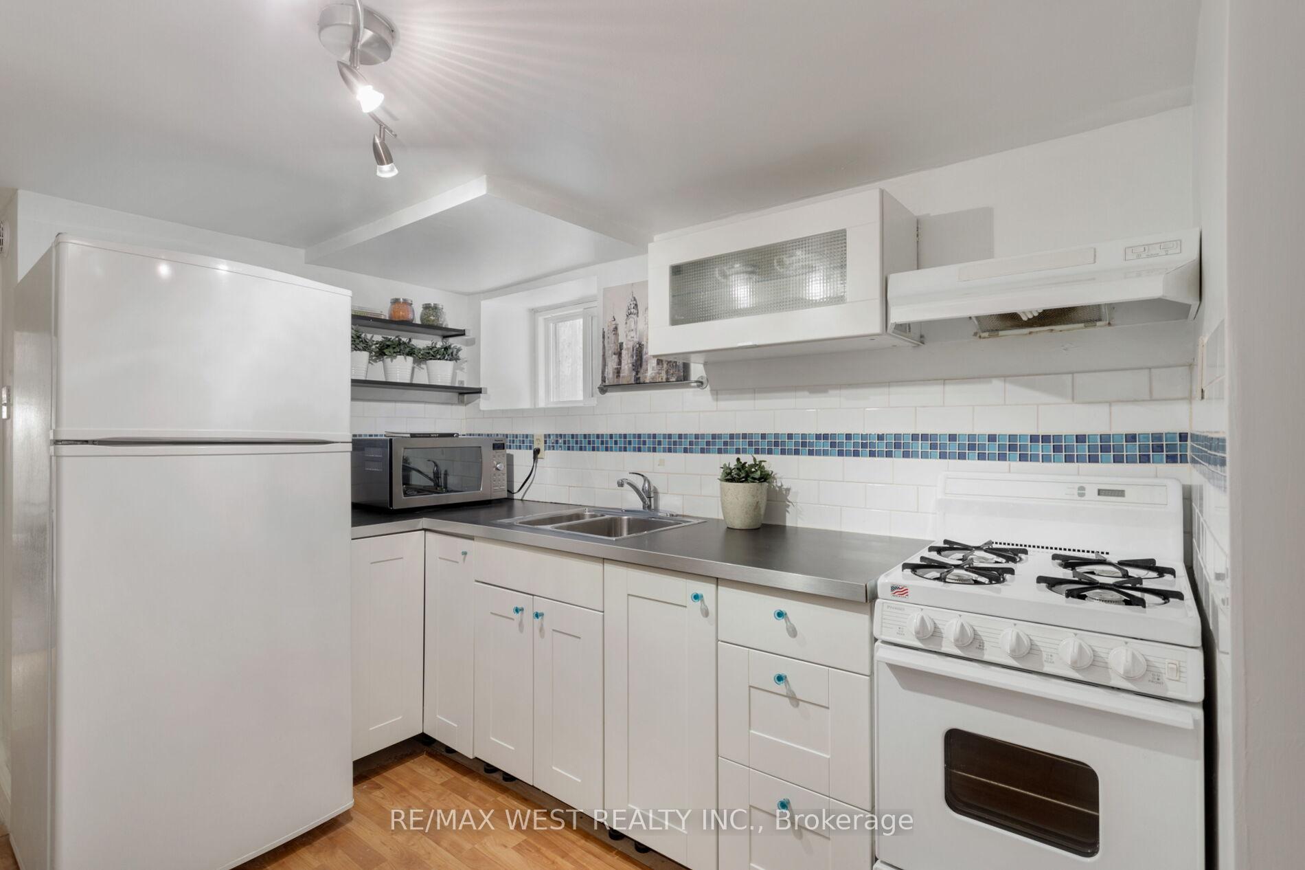 Photo 39 of 303 Crawford Street, Toronto, Trinity-Bellwoods — HOMEH