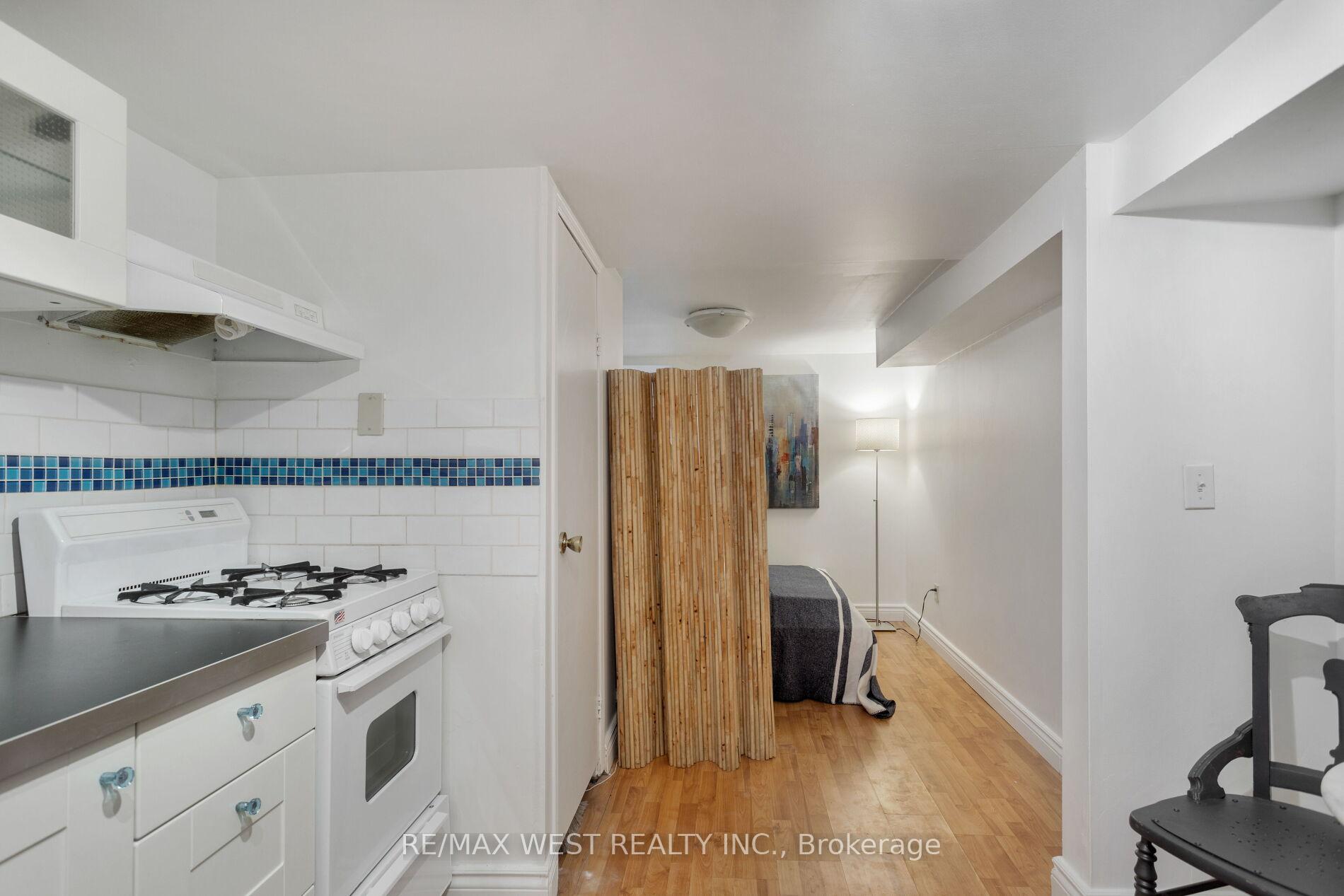 Photo 41 of 303 Crawford Street, Toronto, Trinity-Bellwoods — HOMEH