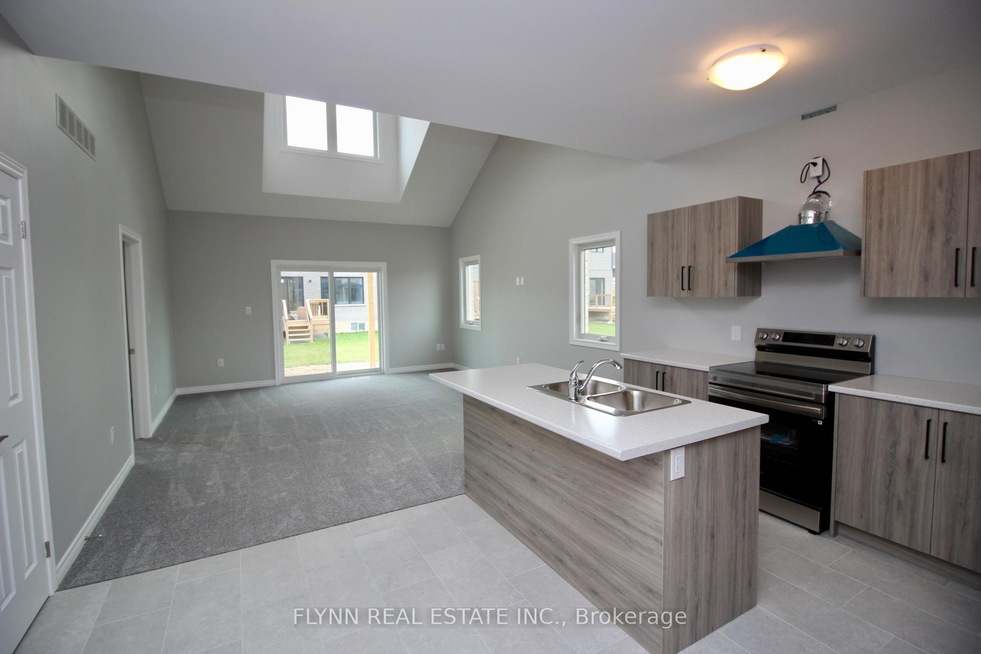 Photo 4 of 10 Elvira Way, Thorold, Rolling Meadows — HOMEH
