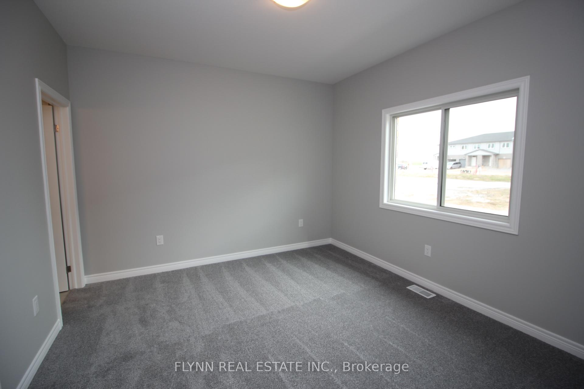 Photo 9 of 10 Elvira Way, Thorold, Rolling Meadows — HOMEH