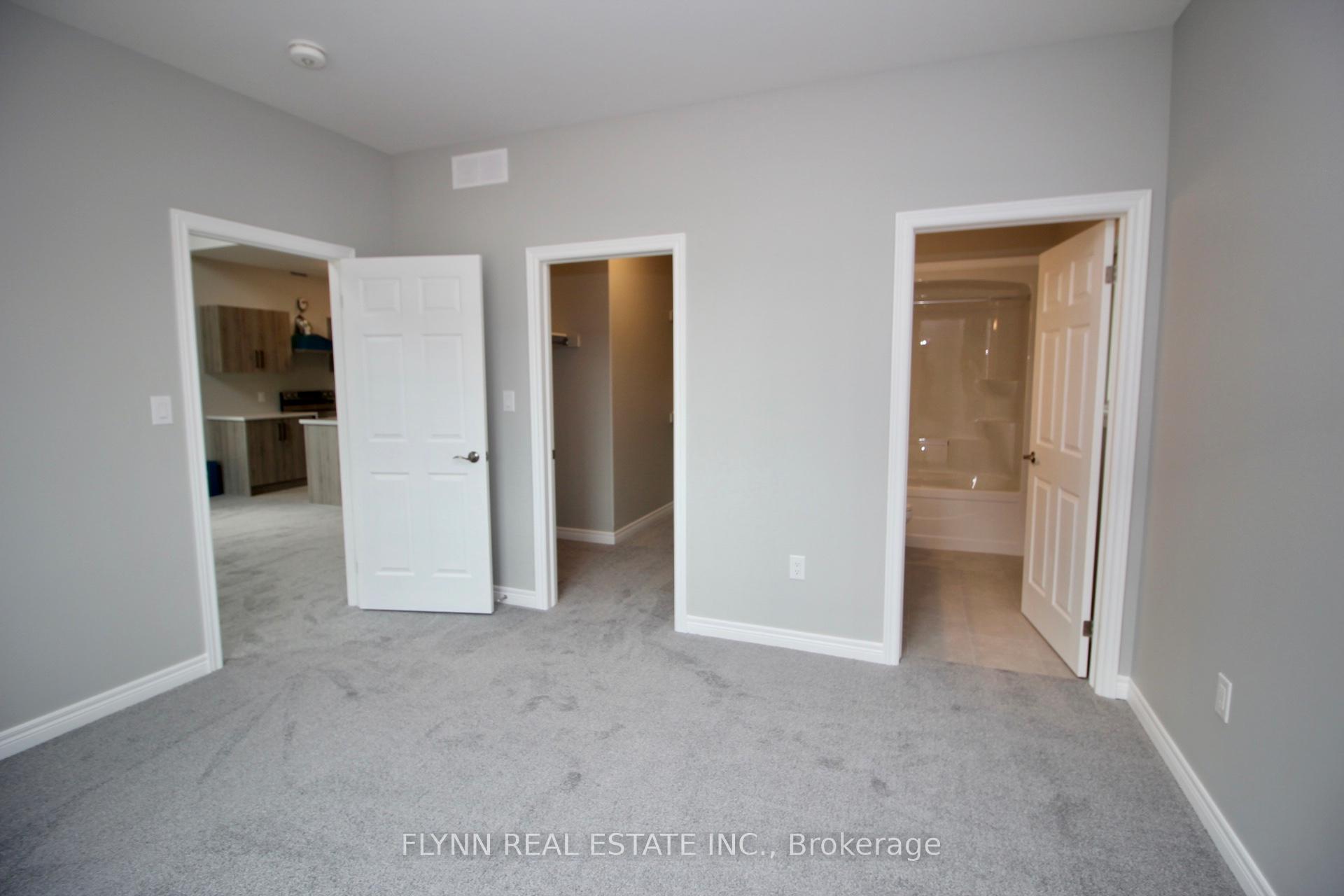 Photo 12 of 10 Elvira Way, Thorold, Rolling Meadows — HOMEH