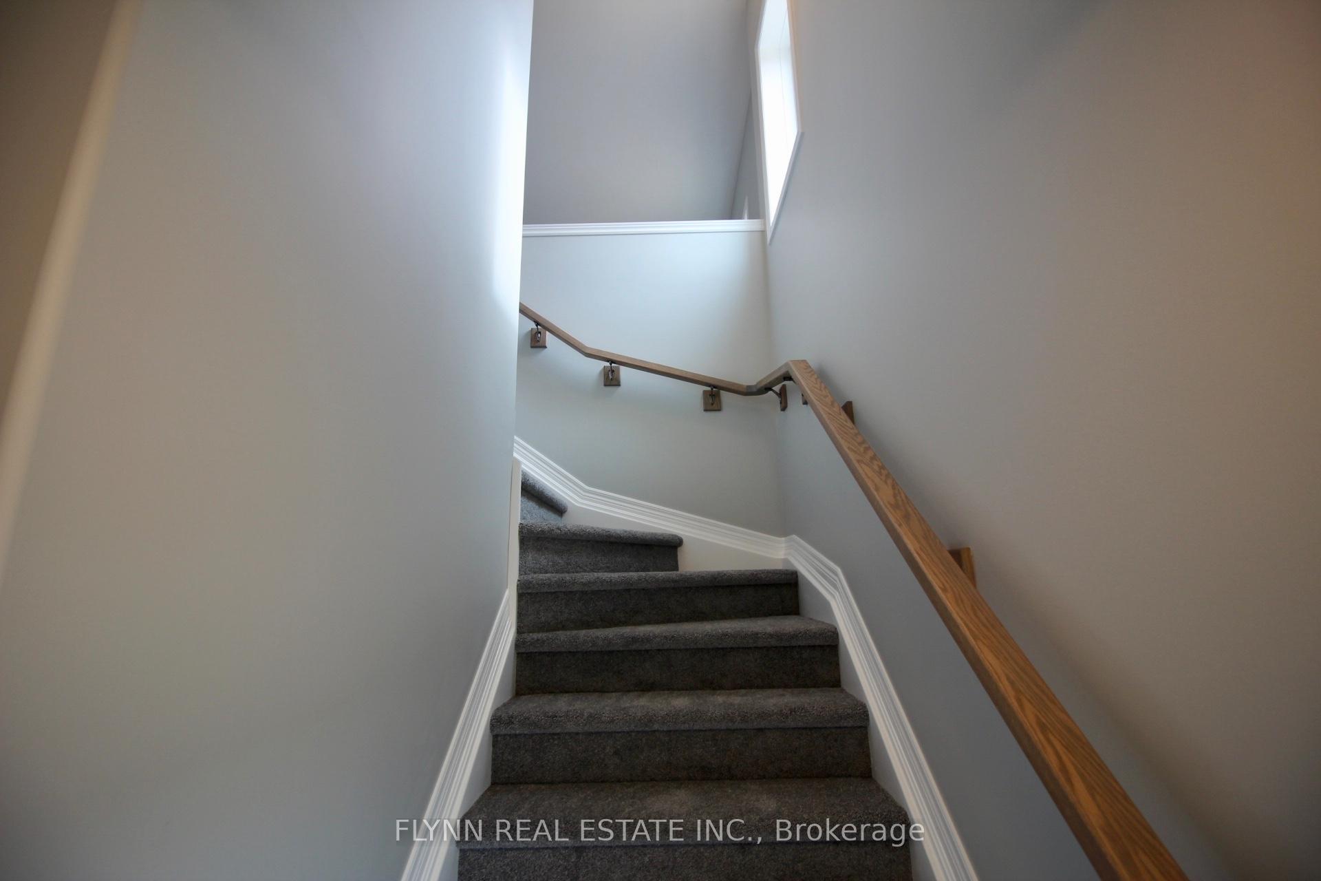 Photo 16 of 10 Elvira Way, Thorold, Rolling Meadows — HOMEH