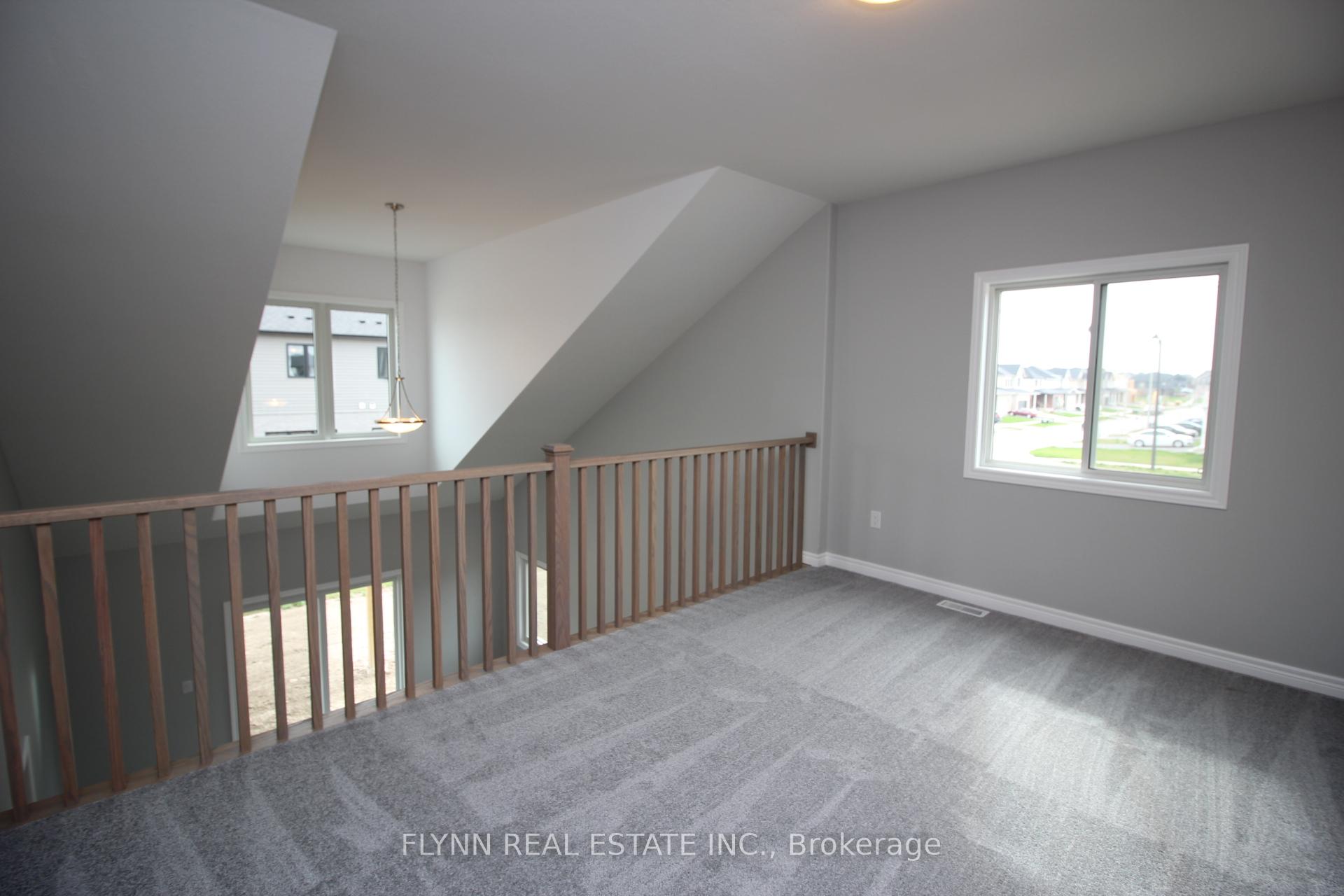Photo 17 of 10 Elvira Way, Thorold, Rolling Meadows — HOMEH